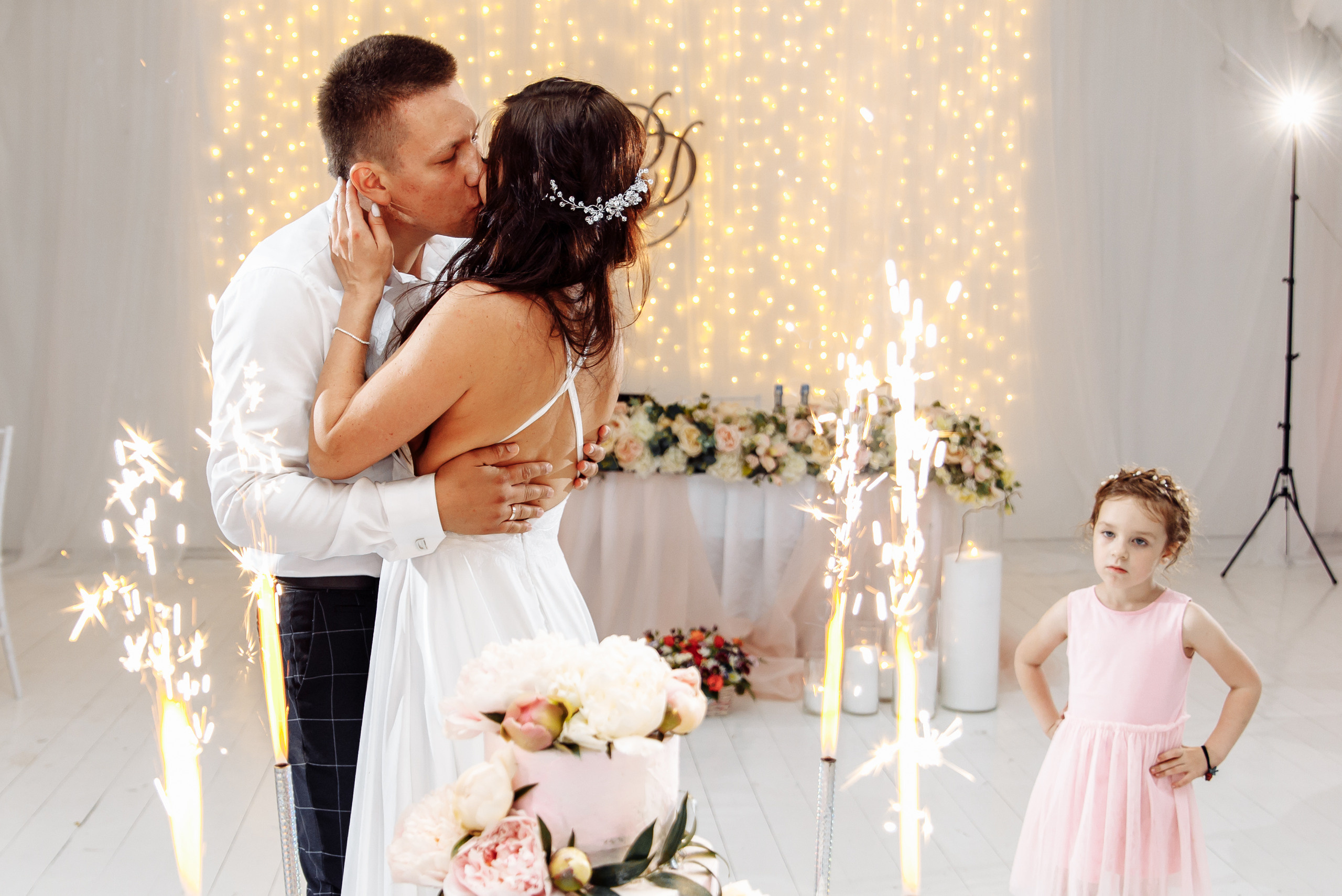 На кабрике. Свадебный фотограф москва