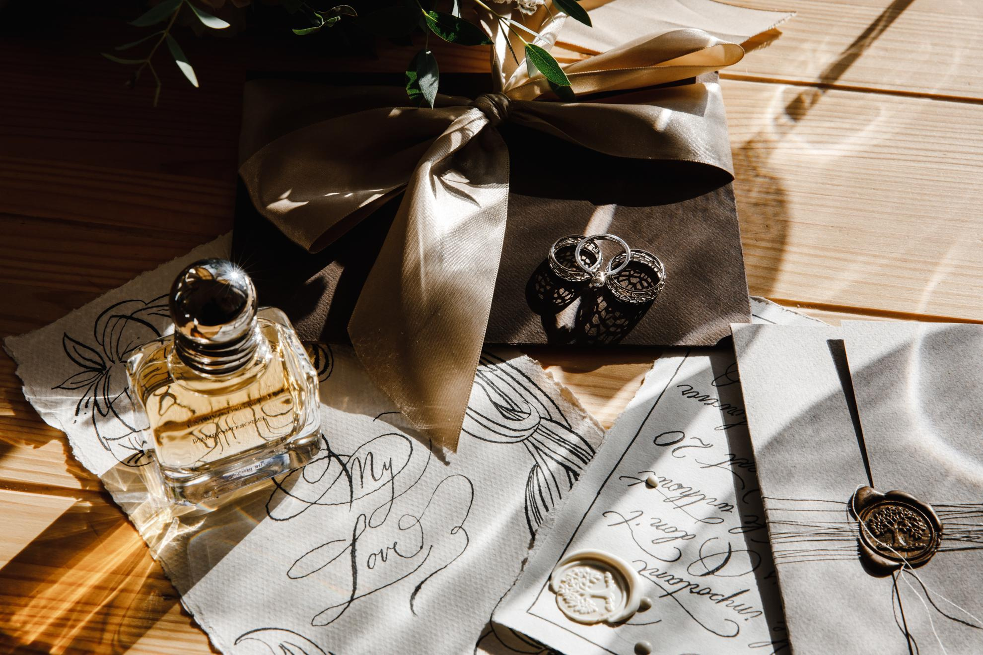 У домика. Свадебный фотограф москва