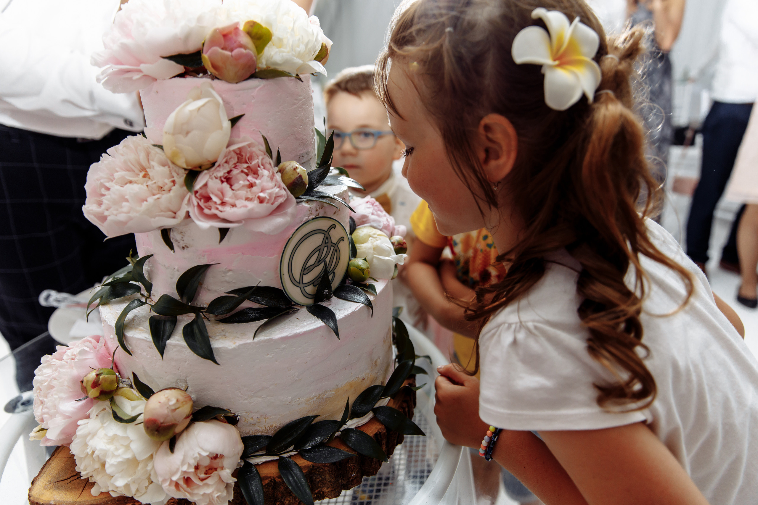 На кабрике. Свадебный фотограф москва