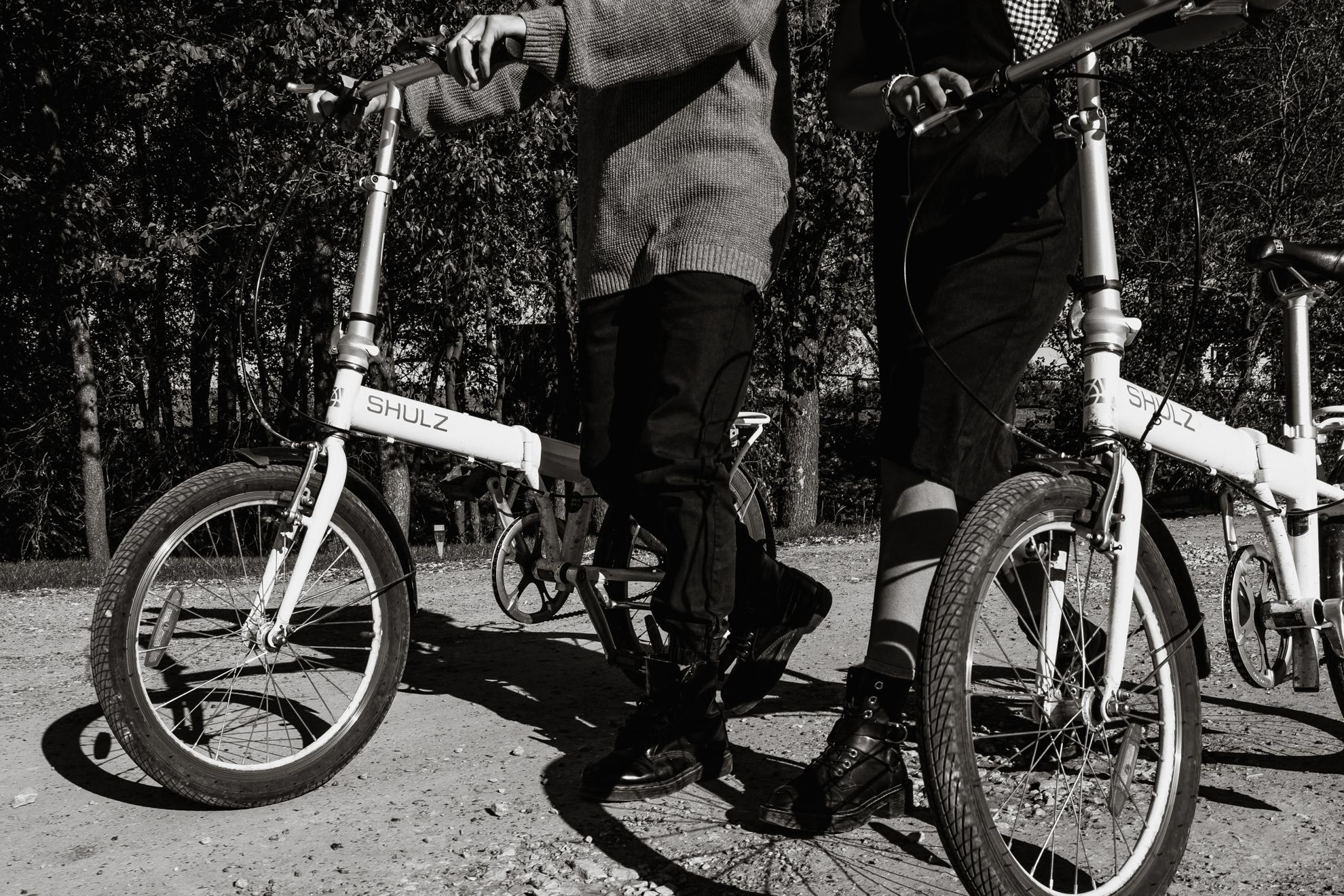 У домика. Свадебный фотограф москва