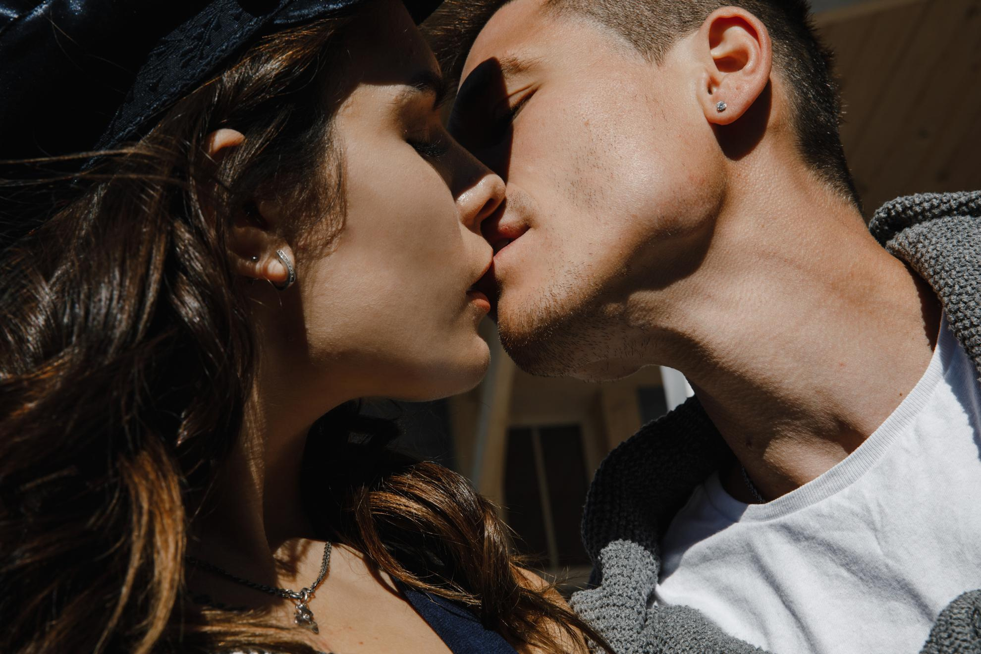 У домика. Свадебный фотограф москва