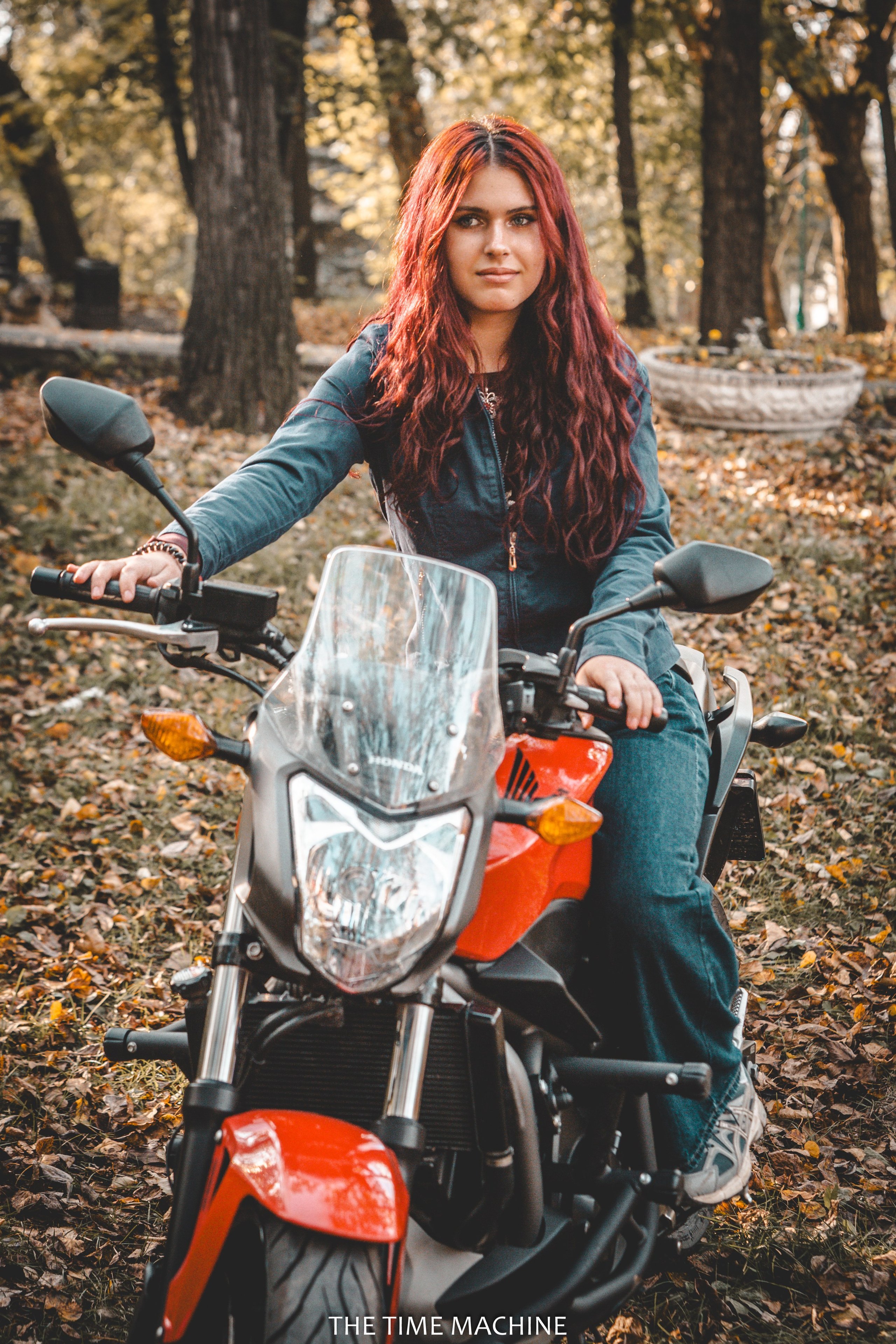 Сьемка на мотоцикле. Фотограф для маркетплейсов Михаил Бове