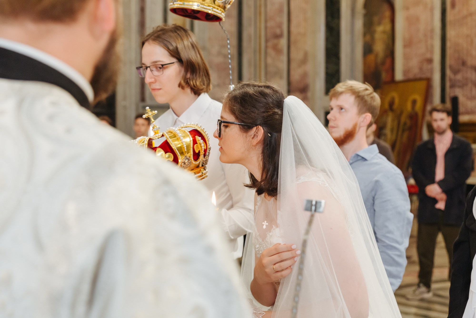 Венчание в центре Исаакиевского собора, где провести венчание в СПб, как записаться, сколько стоит венчание в Санкт-Петербурге, душевный батюшка на венчание