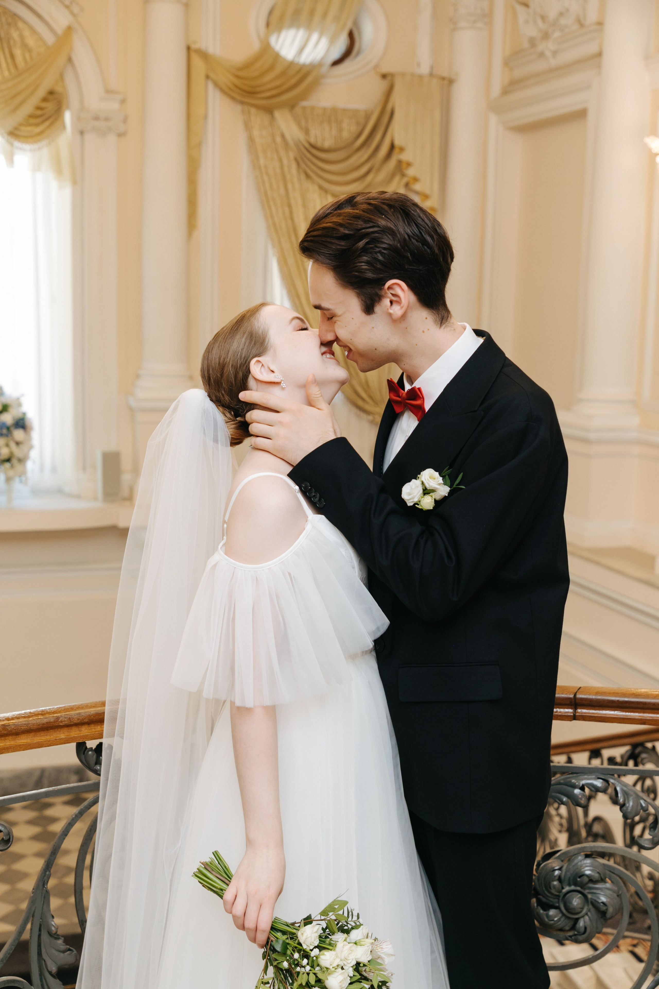 Свадебная регистрация 2 дворец бракосочетания СПб. Фотограф крещение венчание в Петербурге! Помогает подобрать храм и посоветовал душевного батюшку в СПб