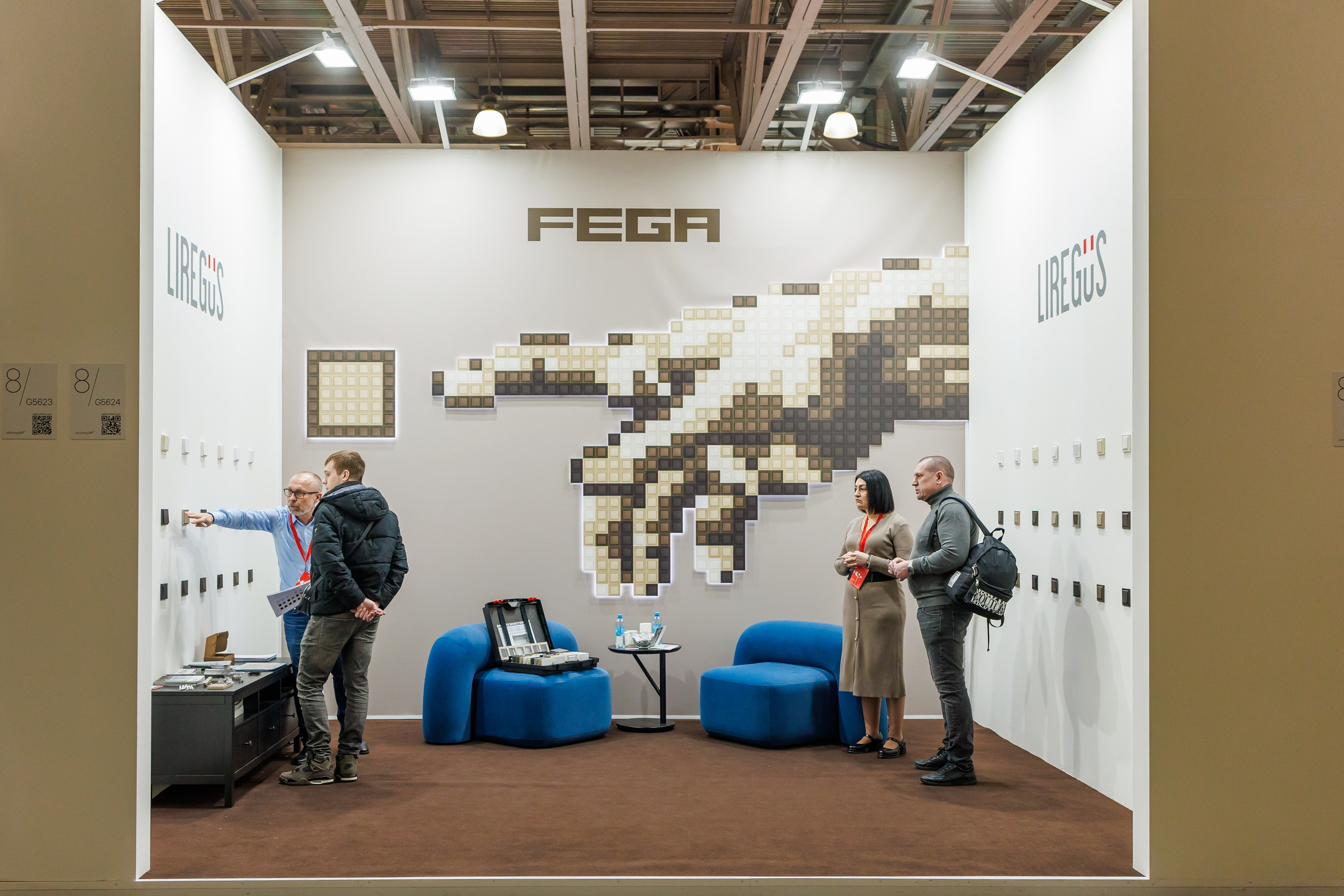 Фотосессия стенда в рамках выставки. Фотограф в Москве Дмитрий Емельянов