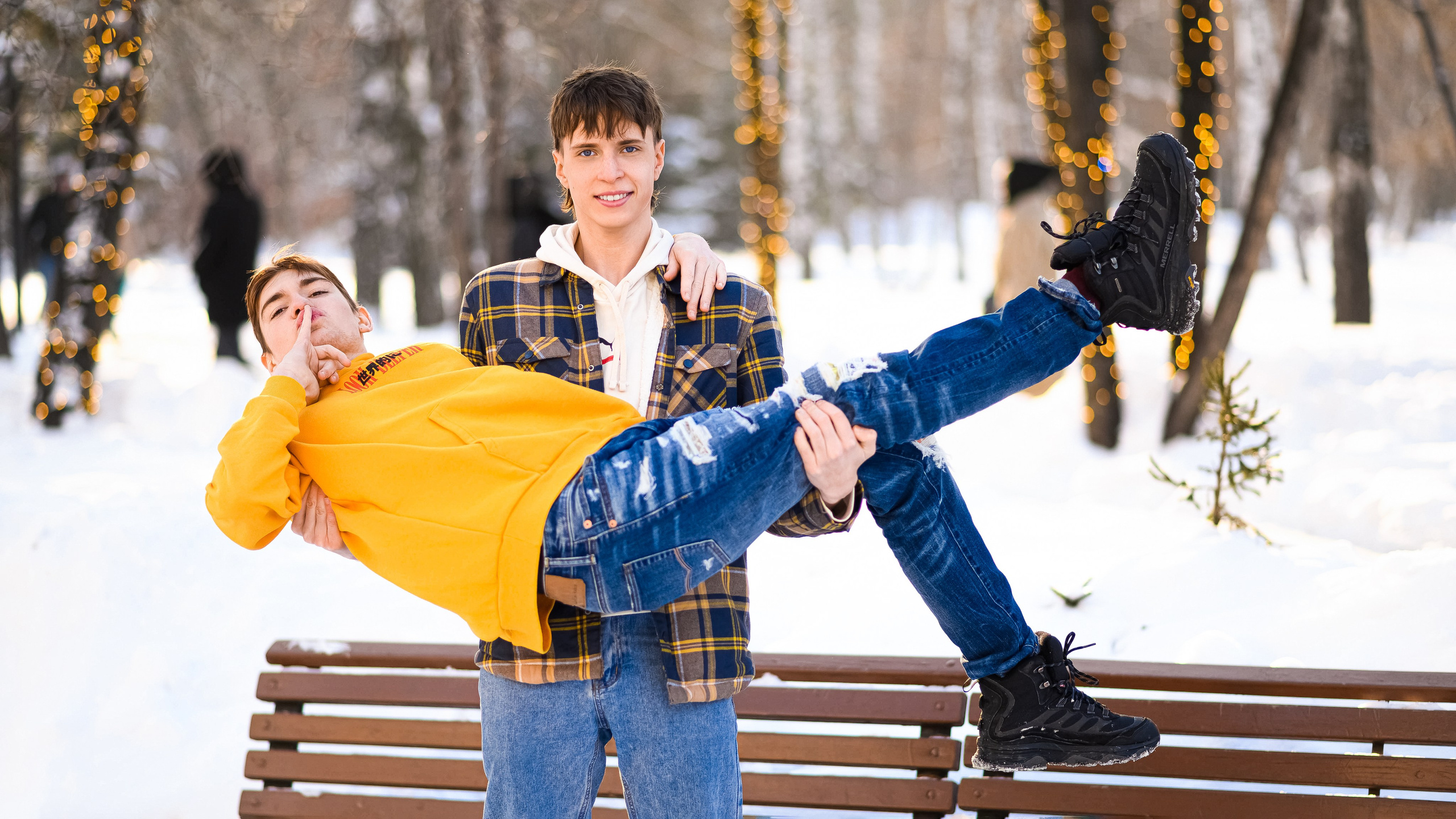Галерея фотографий. Красавчики — выпускные альбомы в Новосибирске
