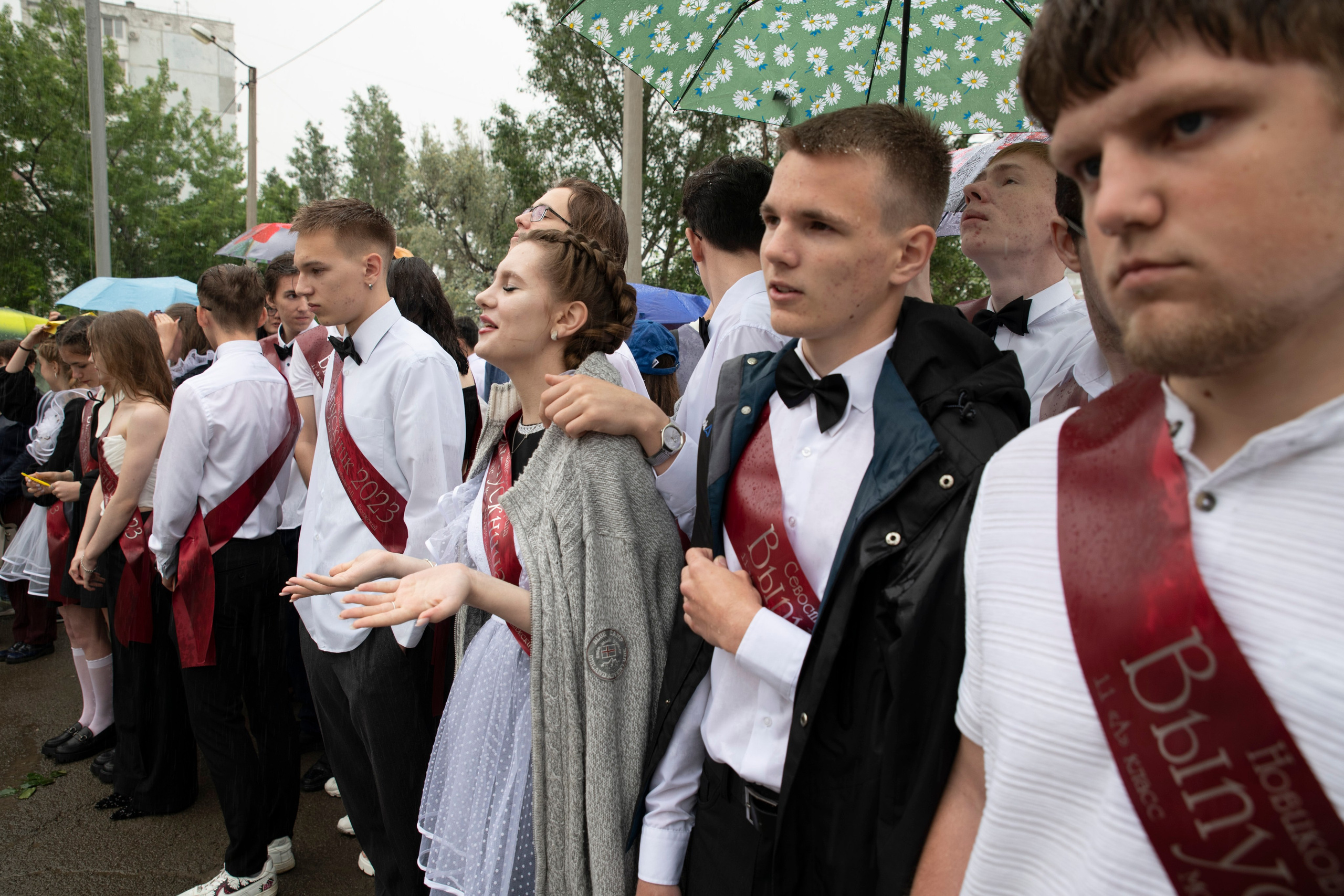Последний звонок школа № 35. Фотограф в Волгограде и Волжский Наталья Рылькова