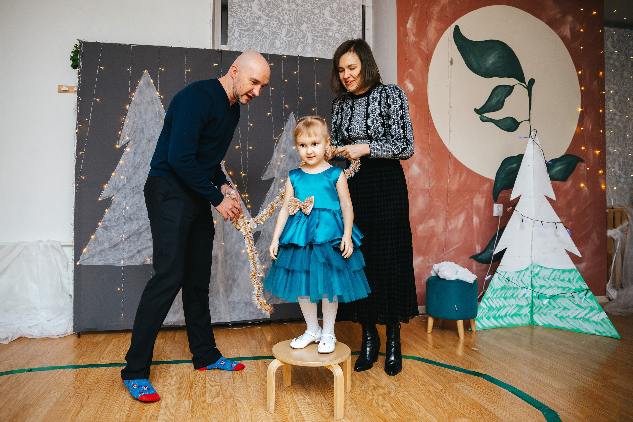 Новогодний утренник в Монтессори-садике. Семейный lifestyle фотограф в Санкт-Петербурге Людмила Пахомова