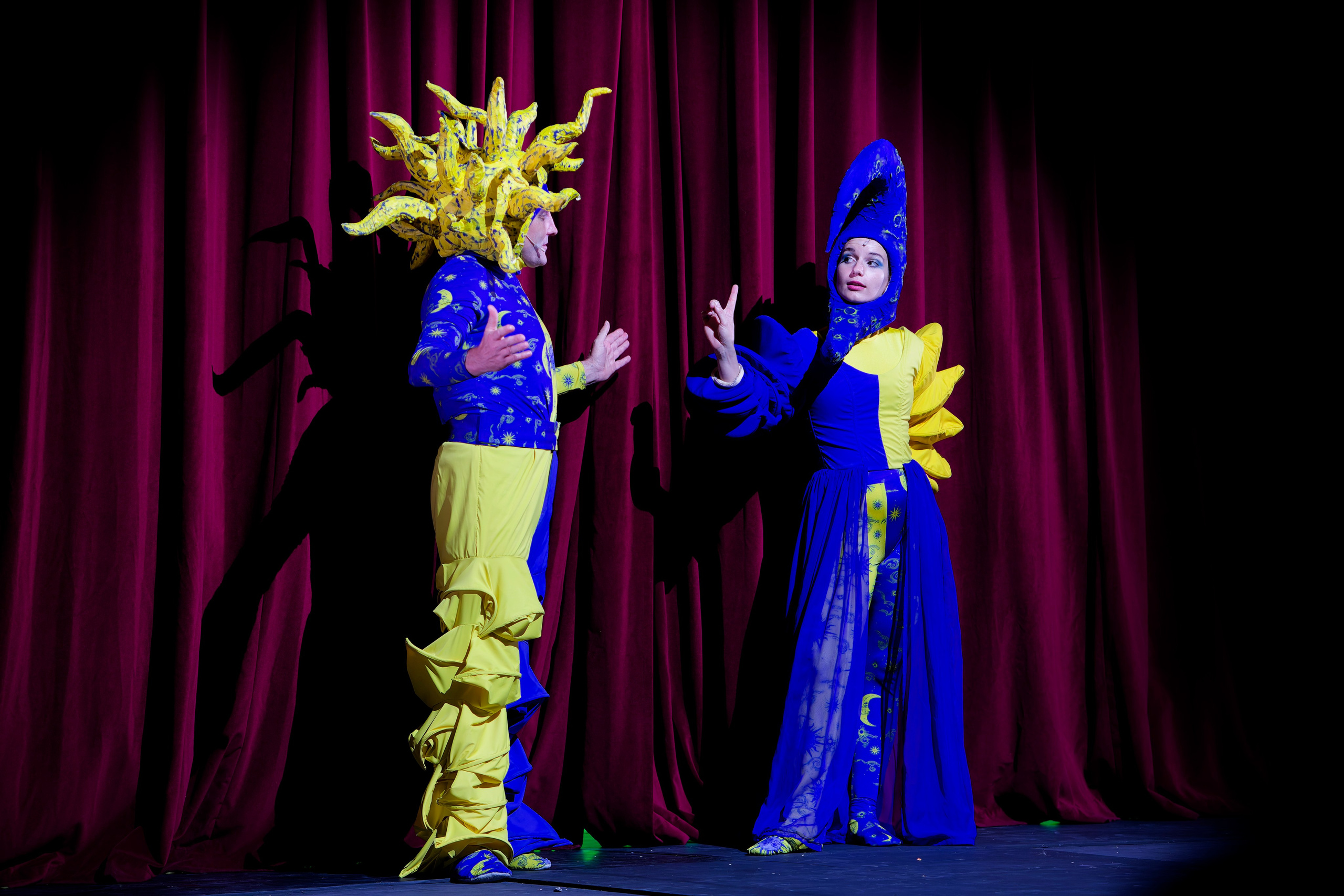 Спектакль «Любовь к трем апельсинам». Кутузов Евгений Фотограф в Южно-Сахалинске