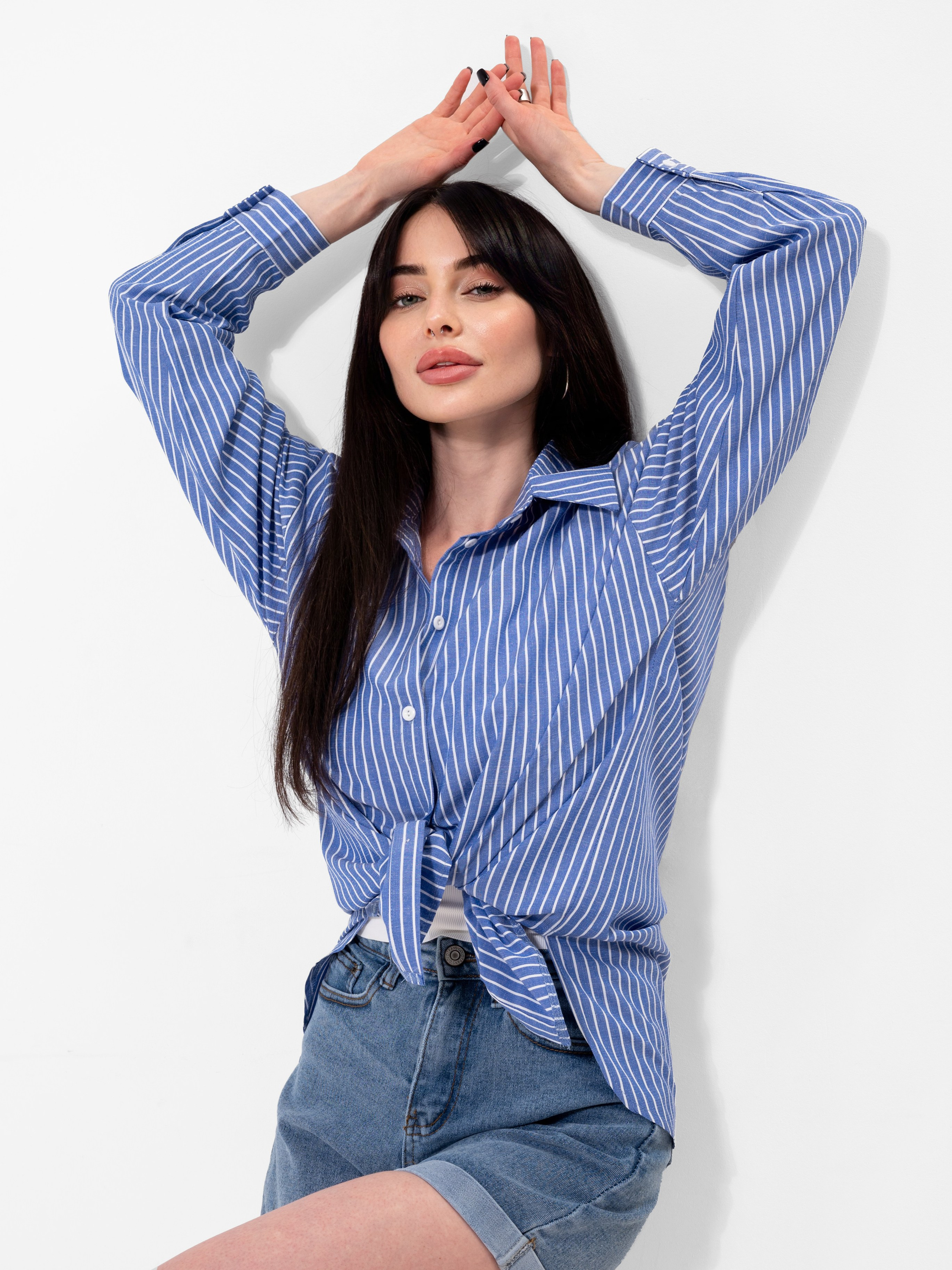 Модельная съемка на циклораме для маркетплейсов. ТМ Продакшн — Съемка для маркетплейсов в Москве