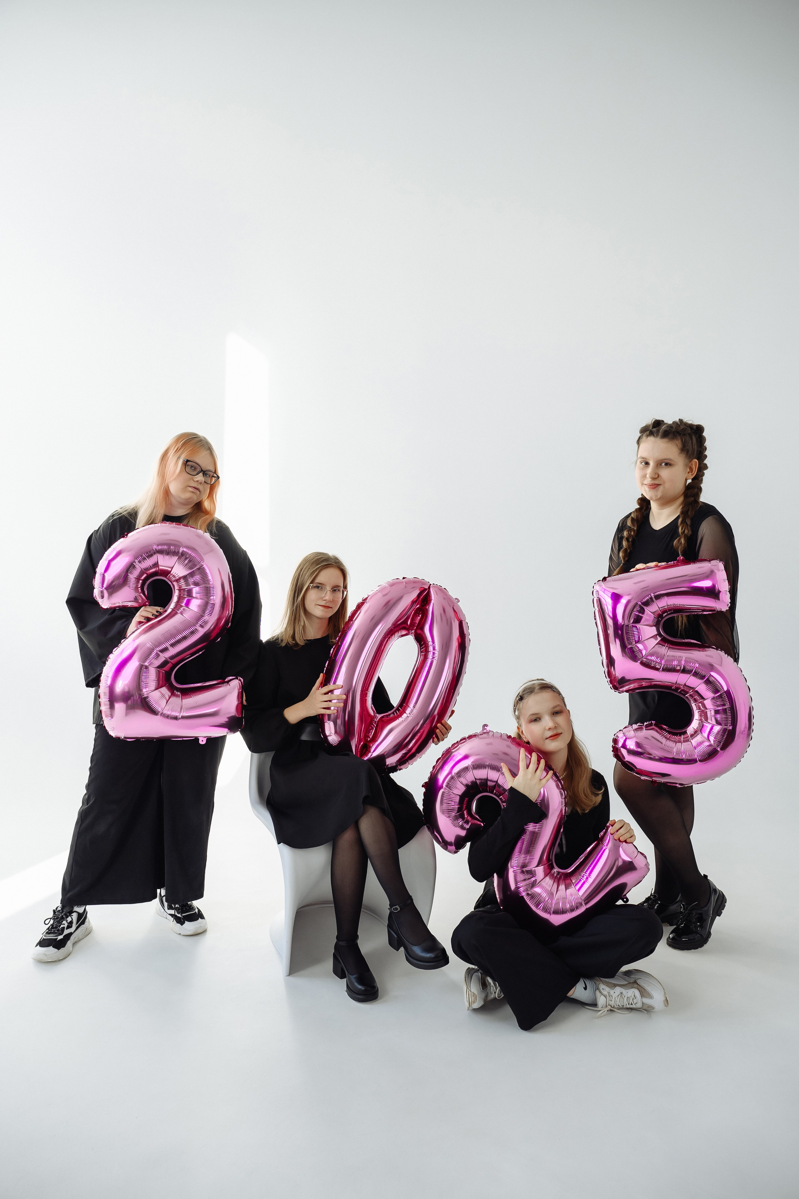 ВЫПУСКНИКИ 11 КЛАСС. МАРГАРИТА КУДРЯШОВА СВАДЕБНЫЙ И СЕМЕЙНЫЙ ФОТОГРАФ ТВЕРЬ МОСКВА