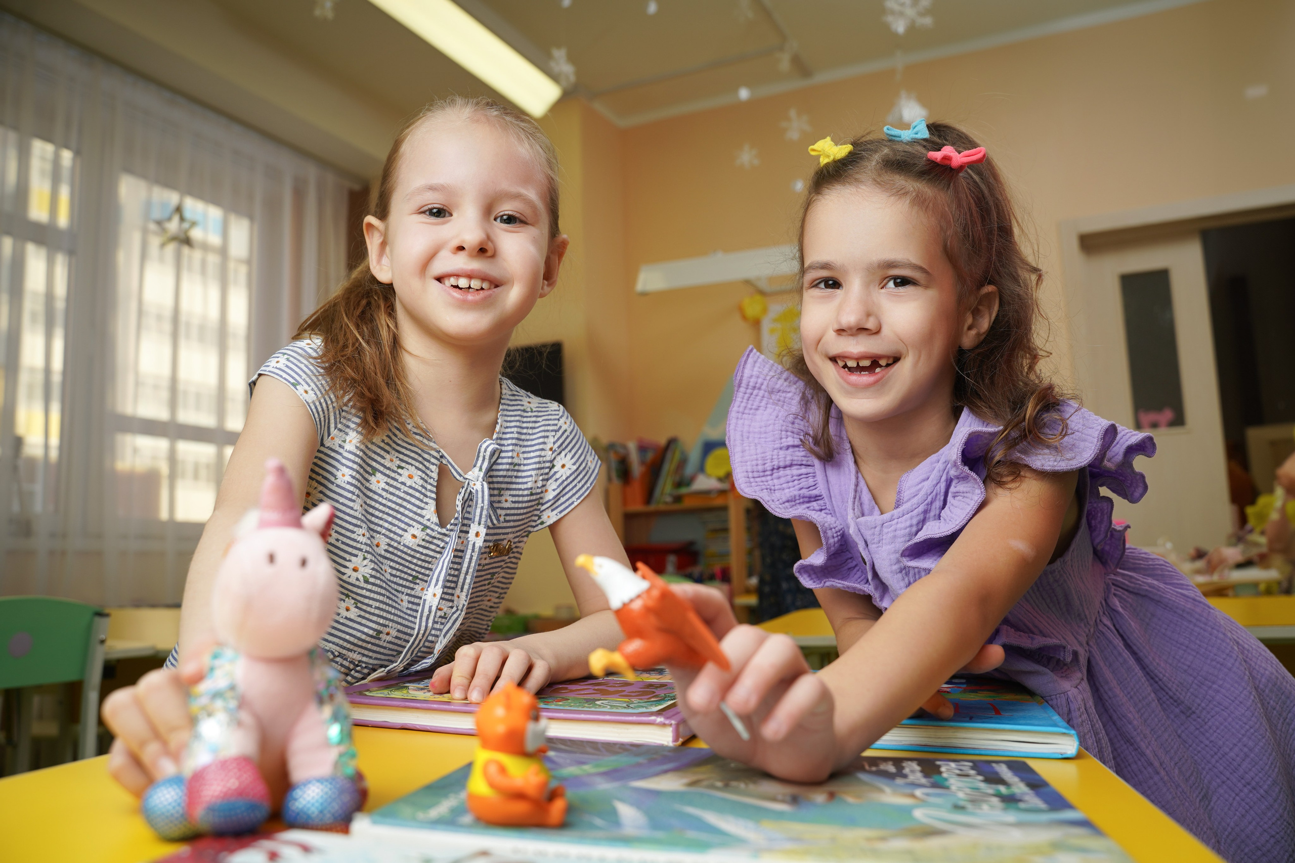 Выпускные альбомы для детских садов в Красноярске от AlbomKras 🎀🍀. AlbomKras -выпускные альбомы Красноярска с авторским дизайном и качественной фотосъемкой! ⭐⭐⭐⭐⭐ 5.0