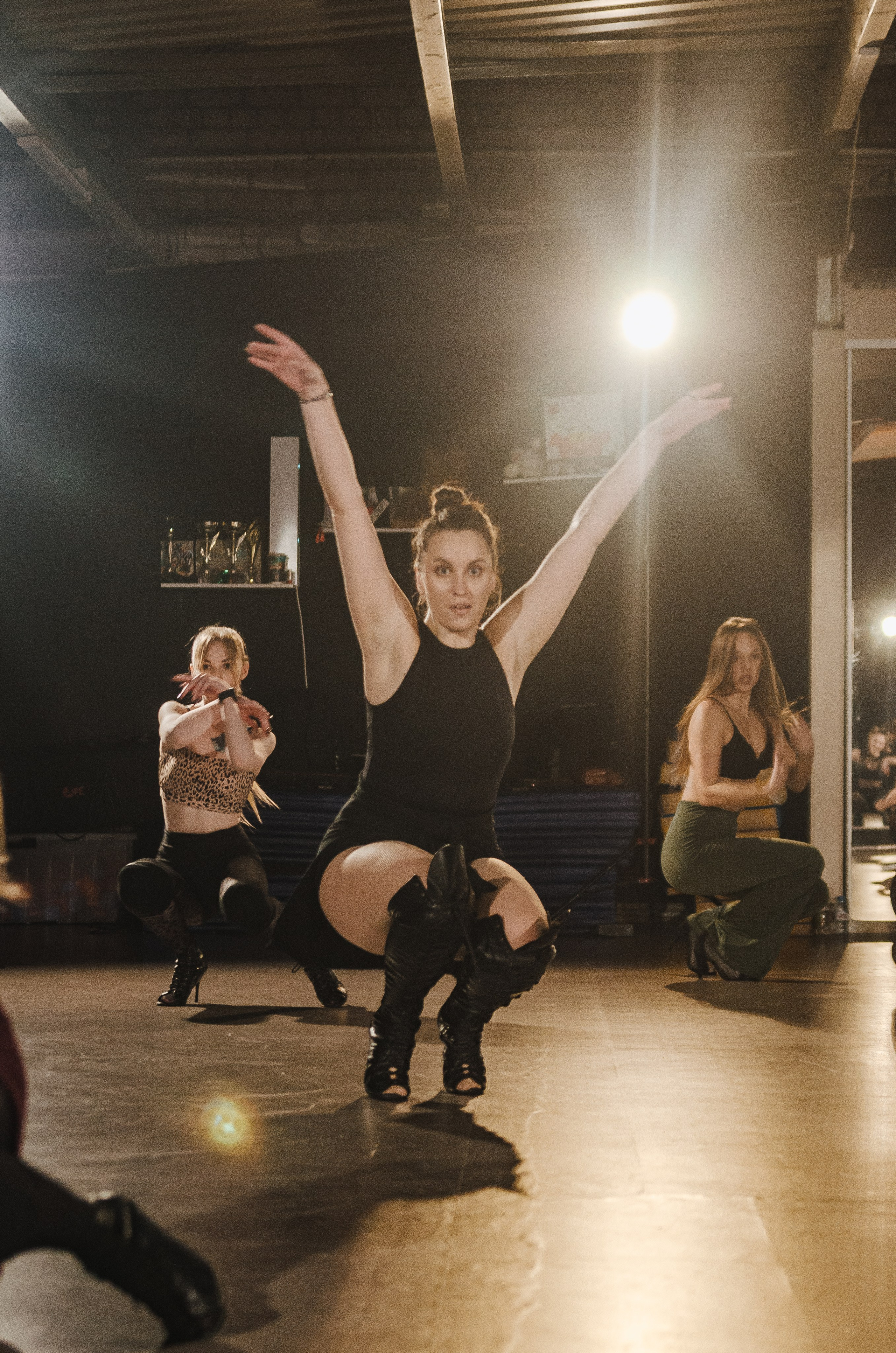 Мастер-классы по High Heels/Girly hip-hop от Оксаны ATTA. Денисова Аля — фотограф для парных съемок и индивидуальных историй в Барнауле