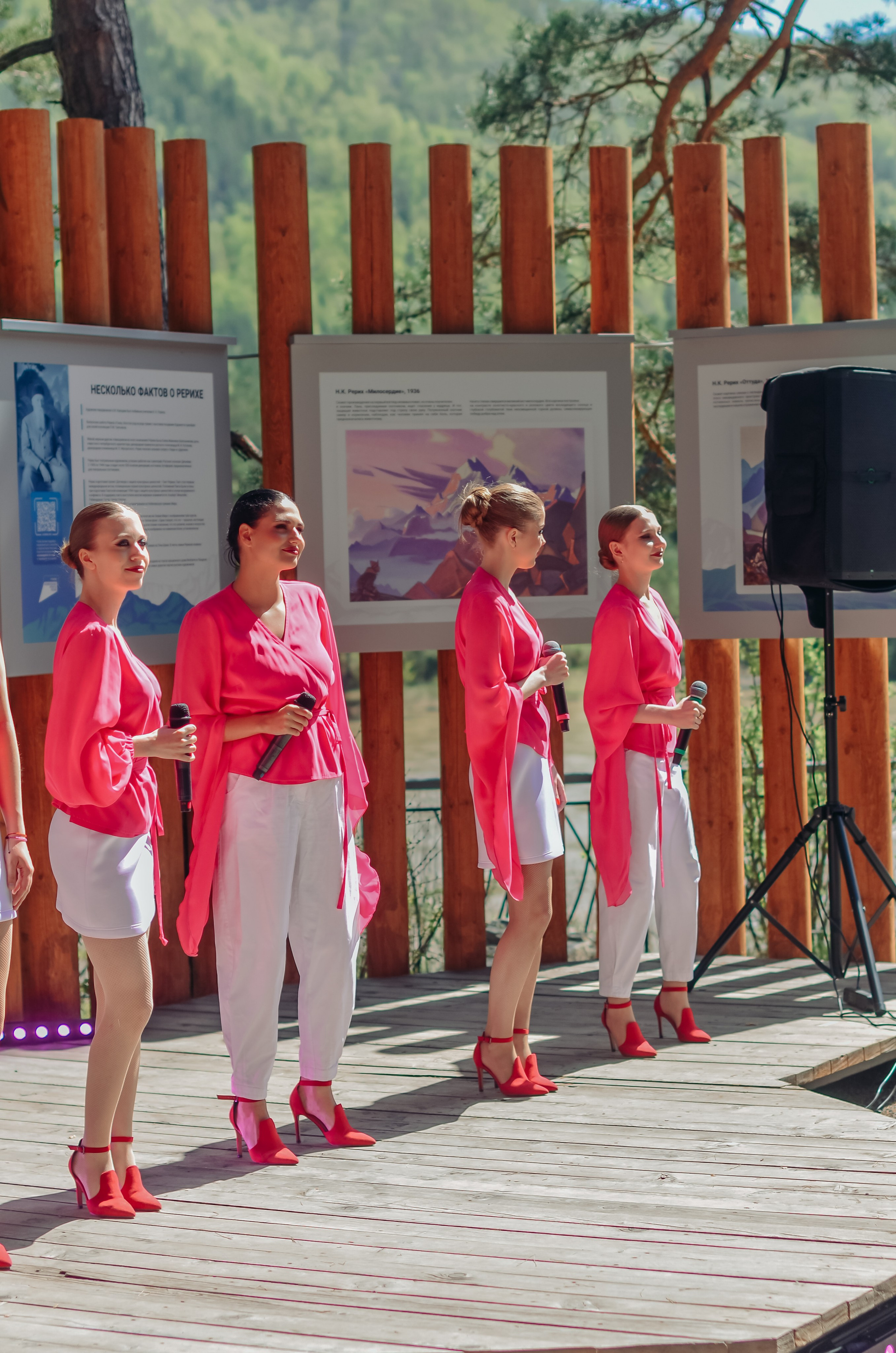 Фестиваль «Цветение Маральника на Алтае 2025». Фоторепортаж. Денисова Аля — фотограф для парных съемок и индивидуальных историй в Барнауле