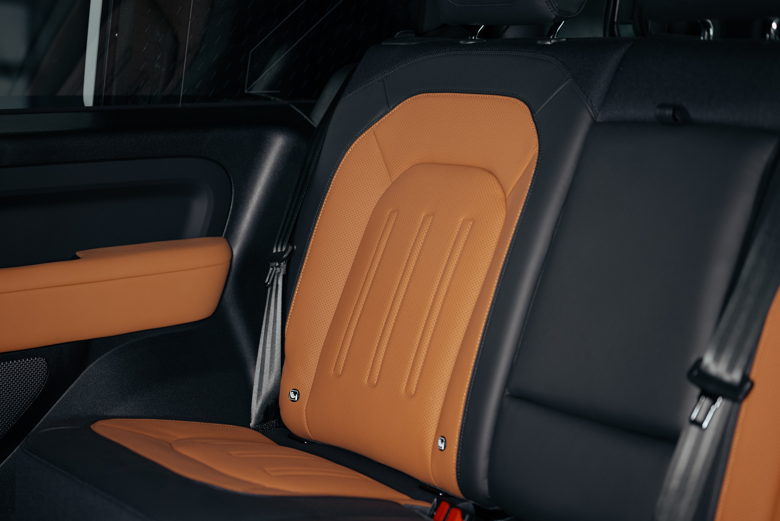 Defender 3 door. DeLorein