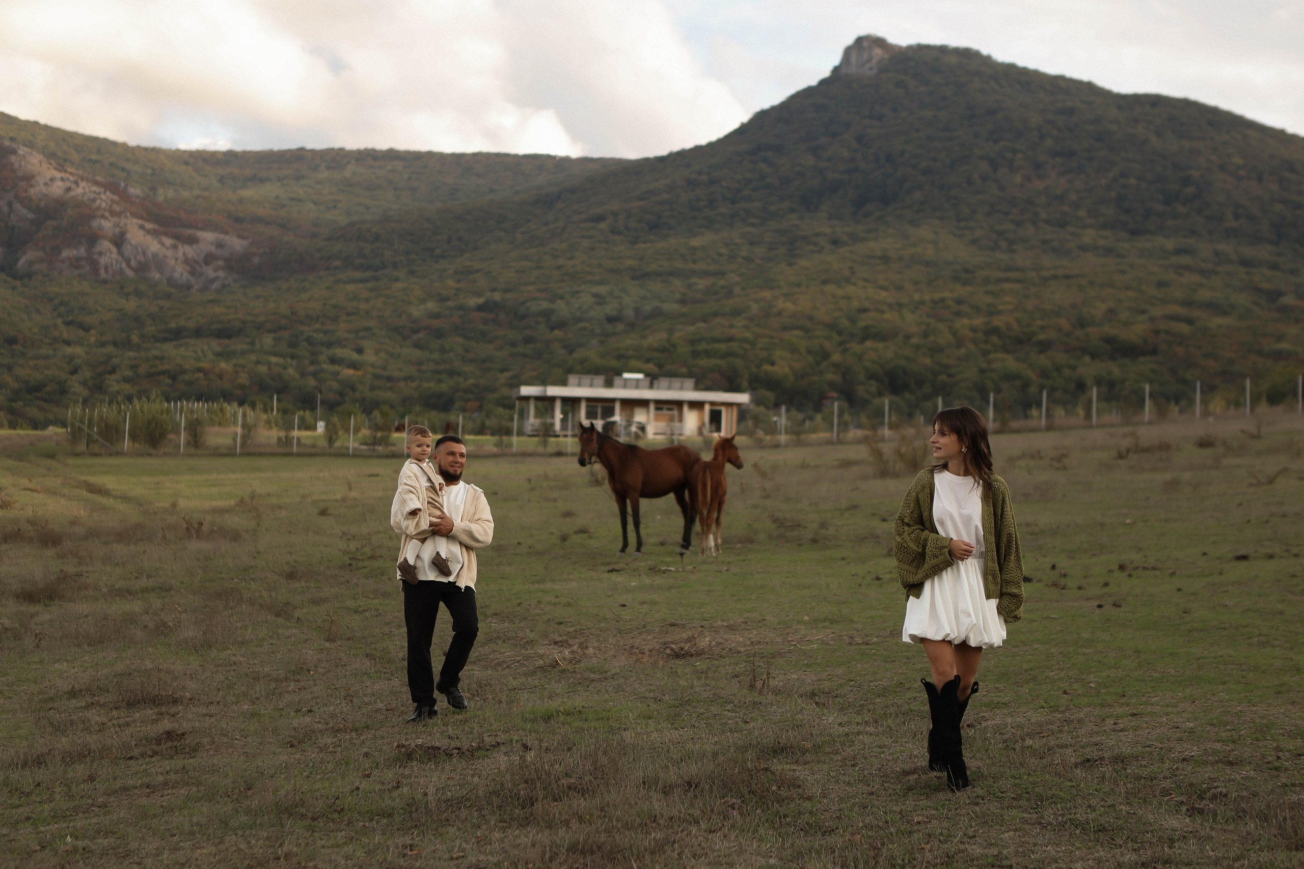 Однажды мы загадали счастье, а потом на свет появился ты, наш сынок. Фотограф в Крыму Богдана Захарчук
