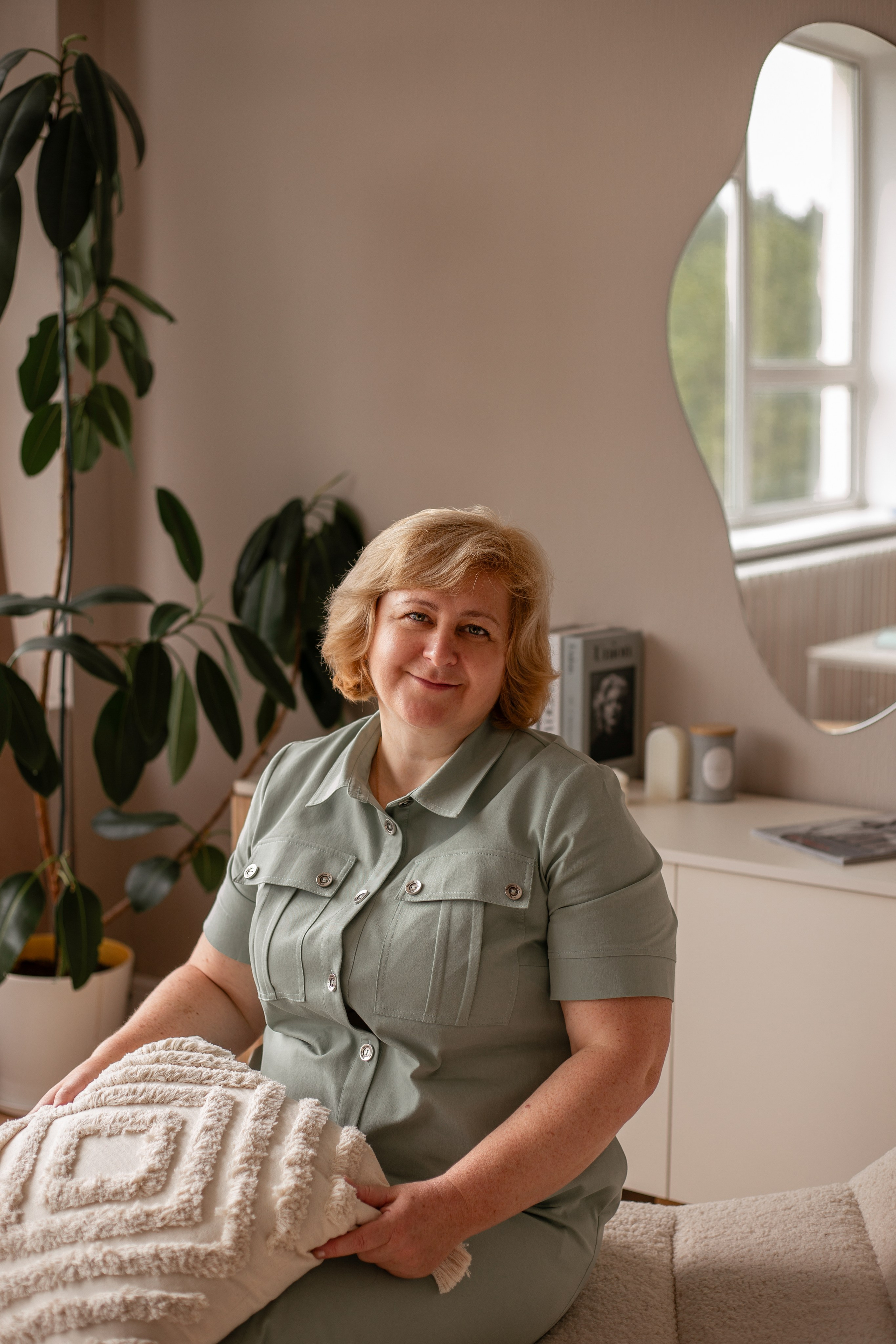 Надежда, Григорий и Ваня с семьёй