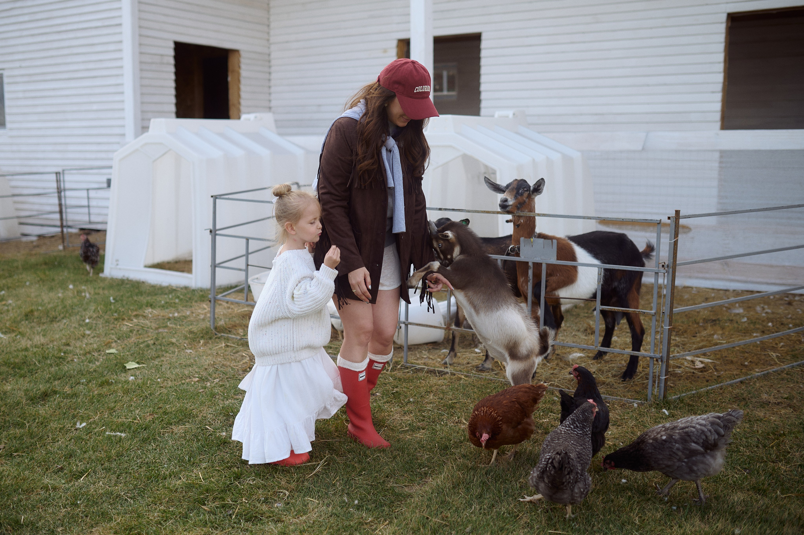 Кристина и Ариша на ферме. Семейный и свадебный lifestyle-фотограф в Москве Мария Петрова