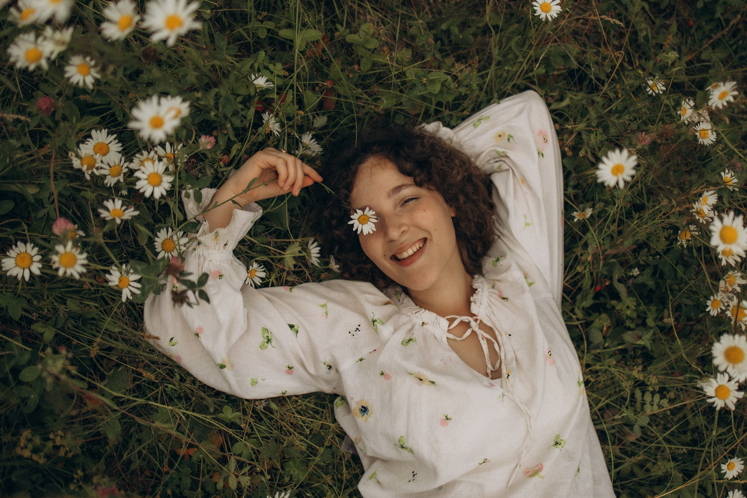 Лиза: прогулка в поле. Эльвира Галимьянова — семейный фотограф Екатеринбурга