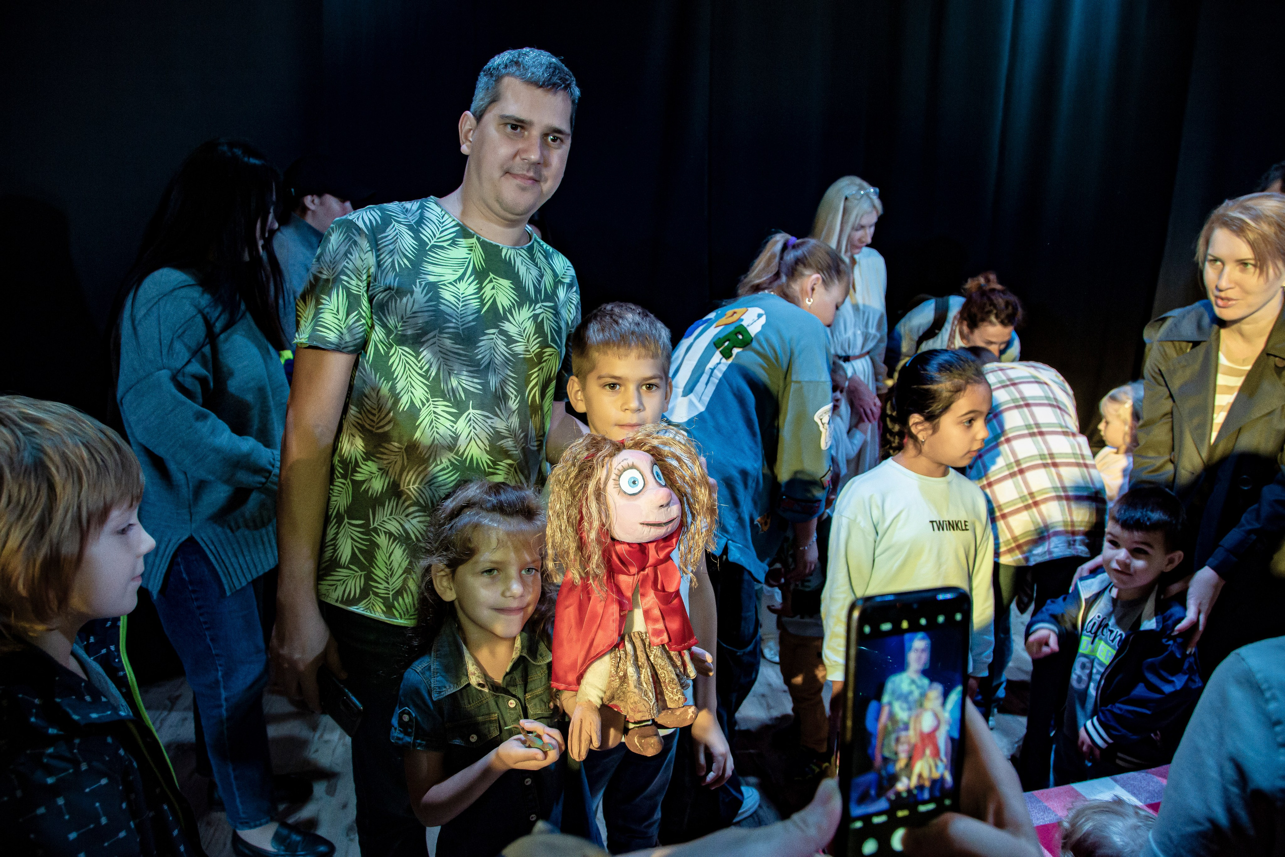 Спектакль театра Саквояж О Красной шапочке. Фотограф в Сочи Юрий Шептаев