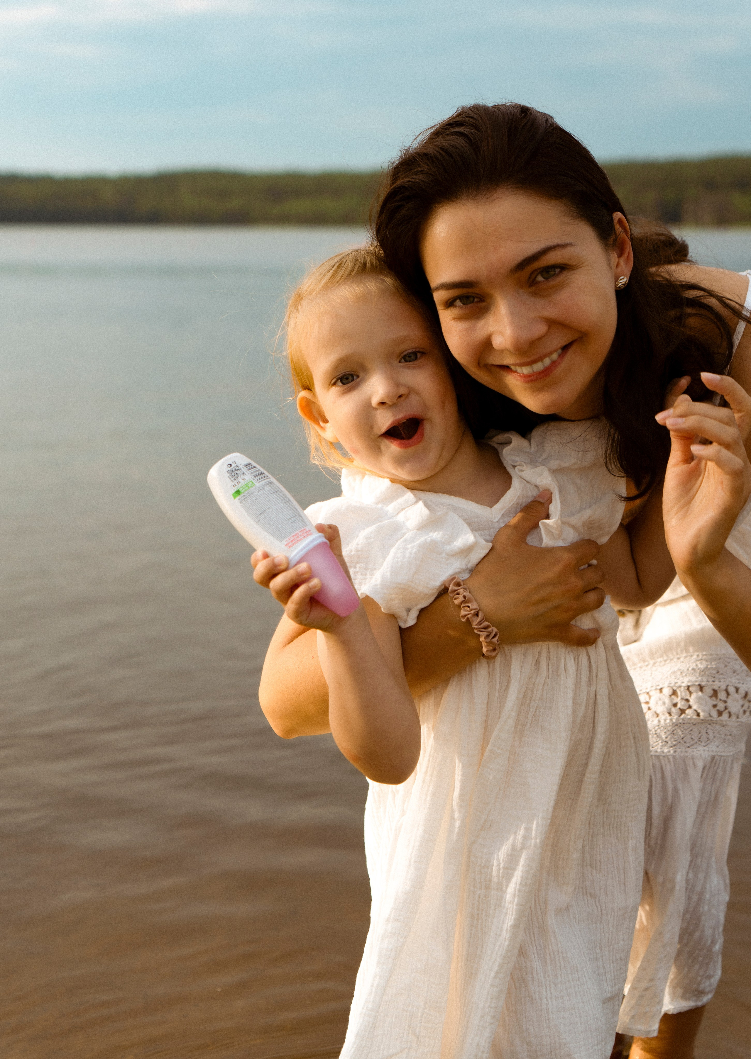 Семейная фотосессия для мамы с дочкой в Санкт-Петербурге на озере. Светлана Гопанюк. Портретный фотограф. Санкт-Петербург. СПб