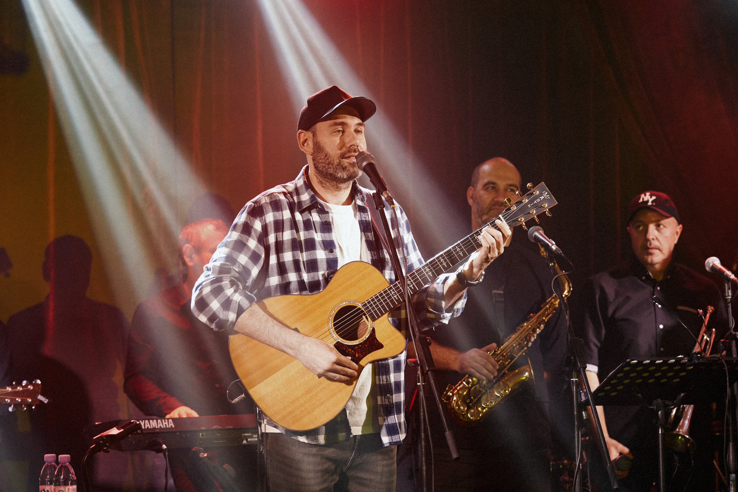 Острые козырьки. Другой взгляд на фотографию