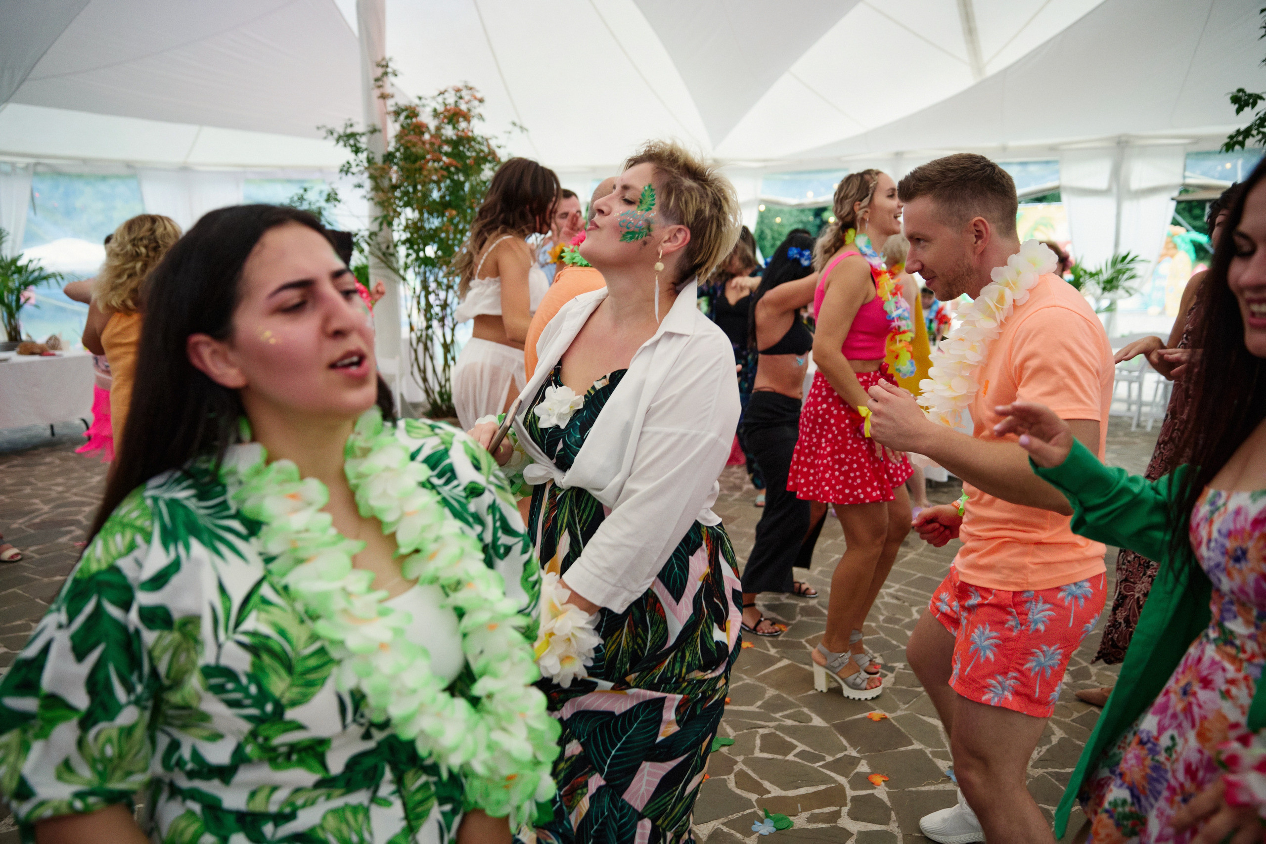 Hawaii party. Другой взгляд на фотографию