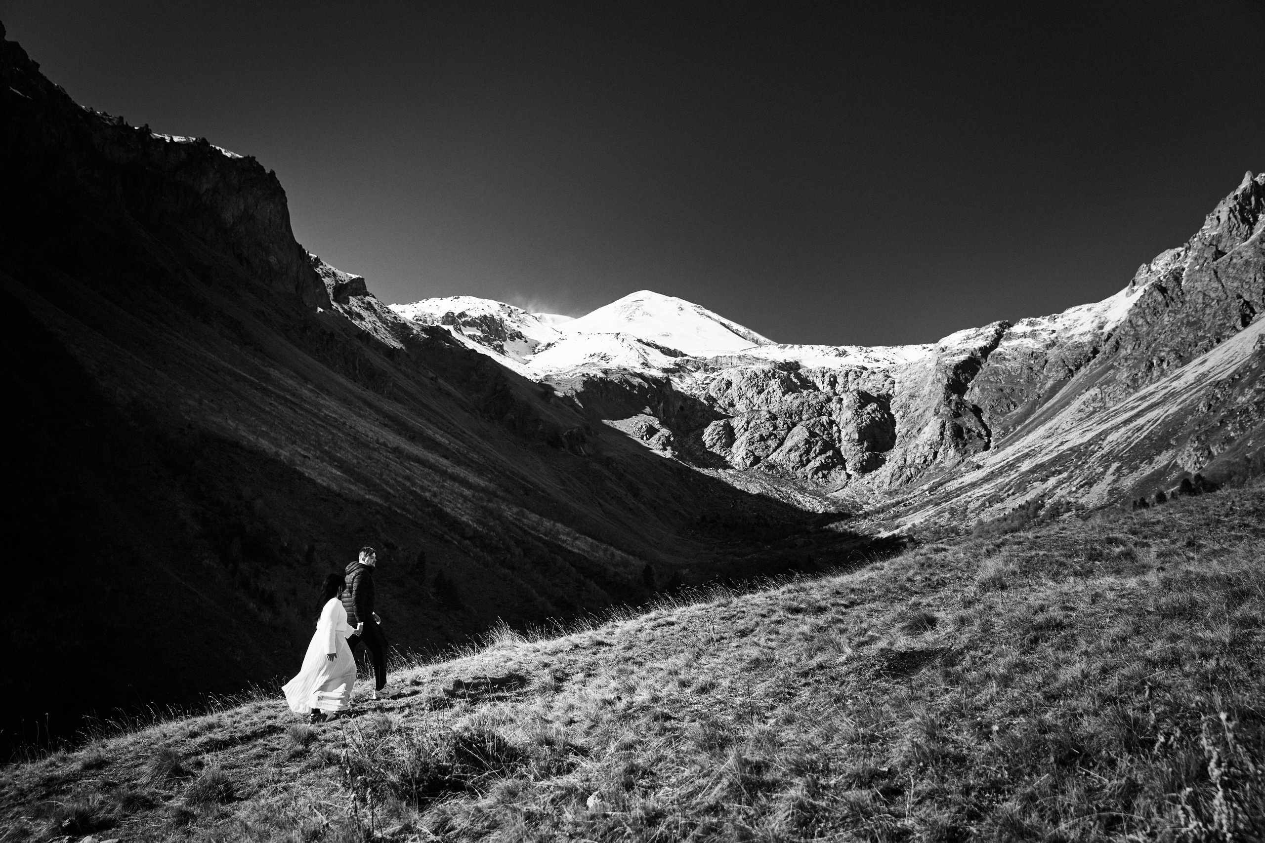Выше гор только любовь. Другой взгляд на фотографию