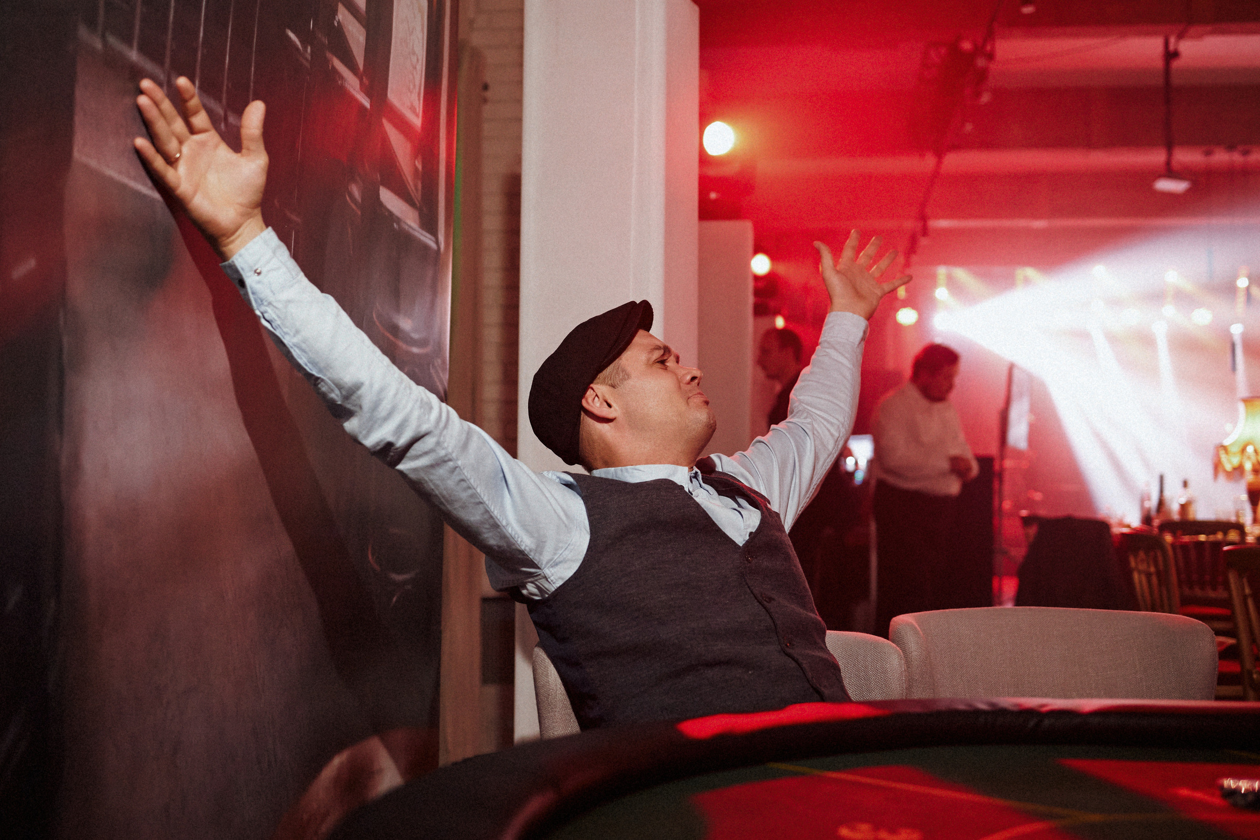 Острые козырьки. Другой взгляд на фотографию