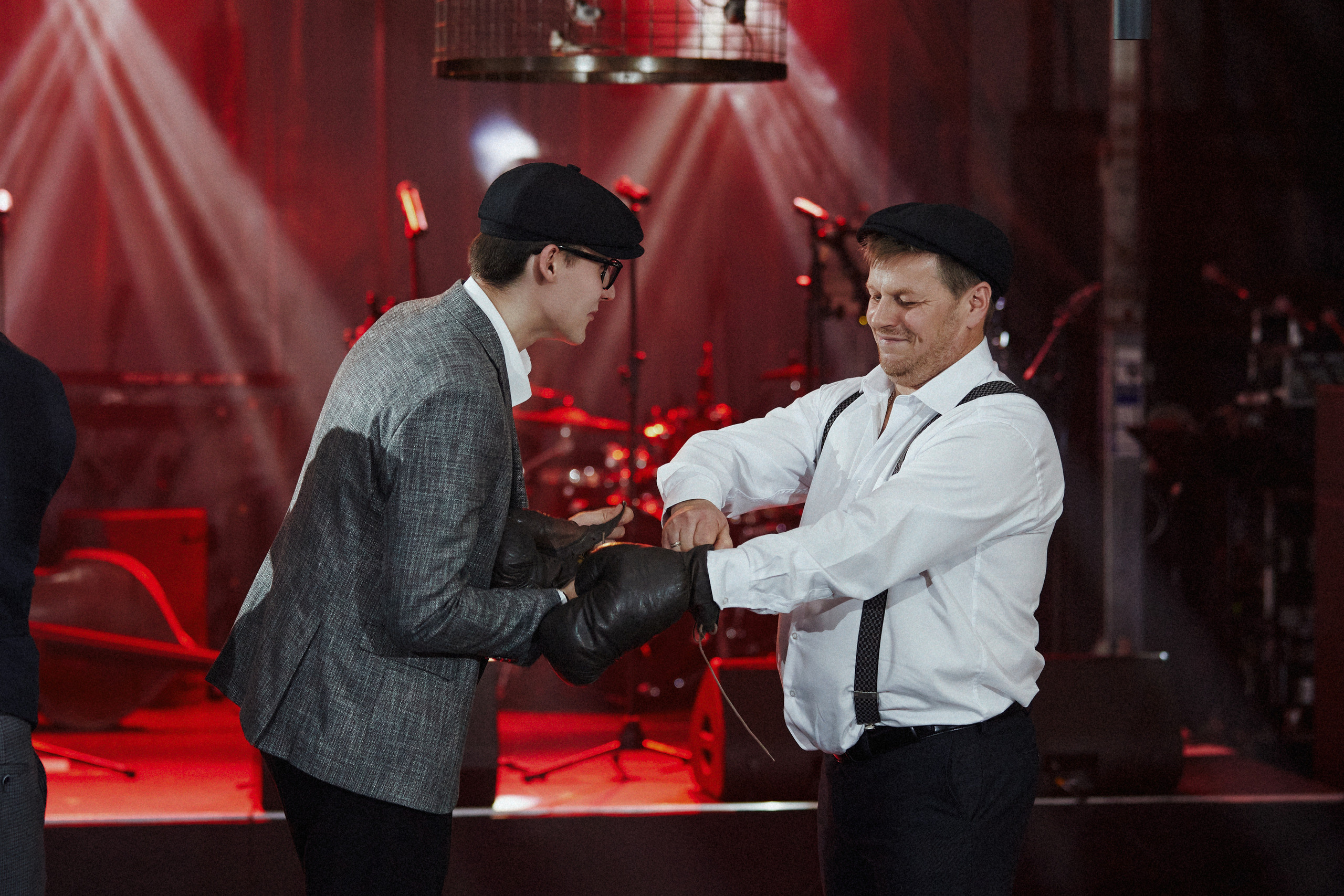 Острые козырьки. Другой взгляд на фотографию