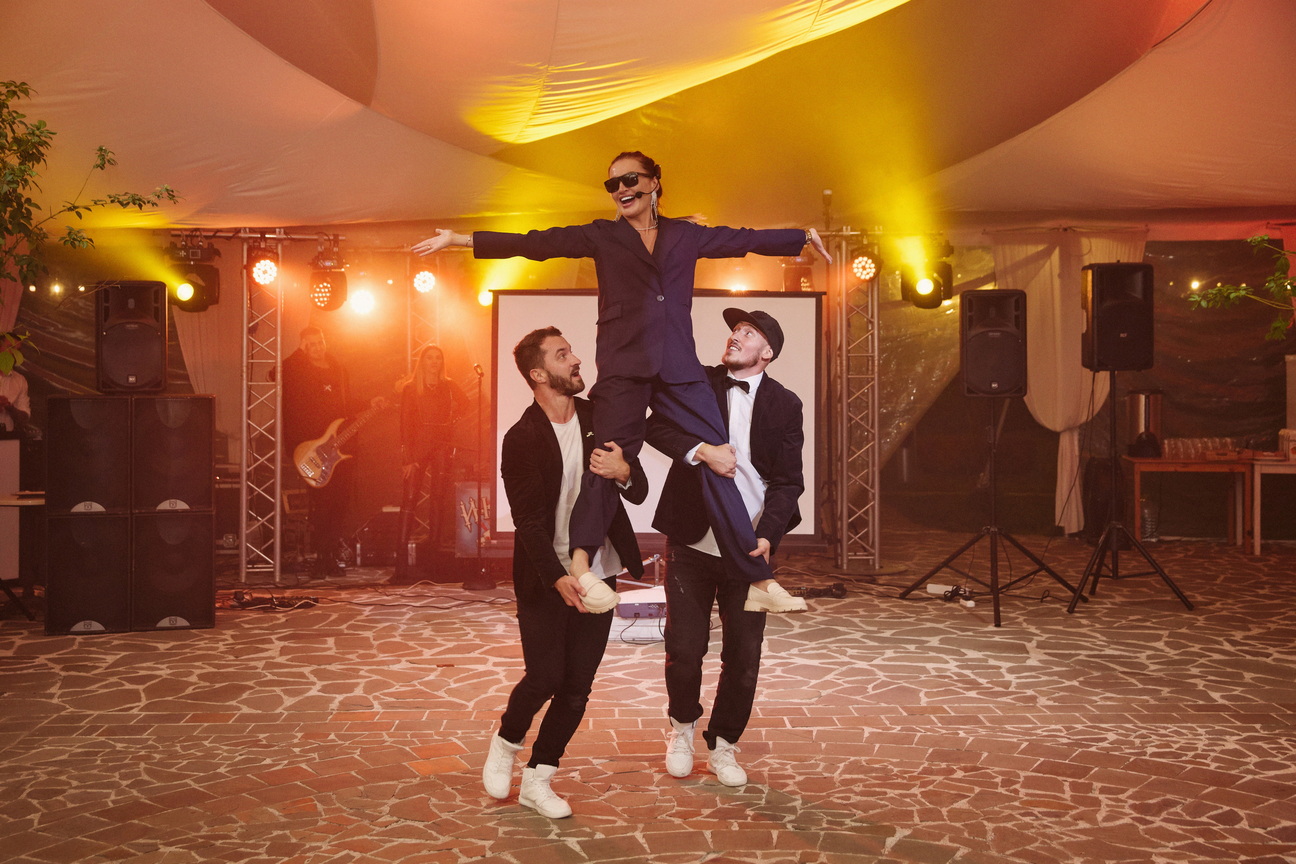 Долги.рф. Другой взгляд на фотографию