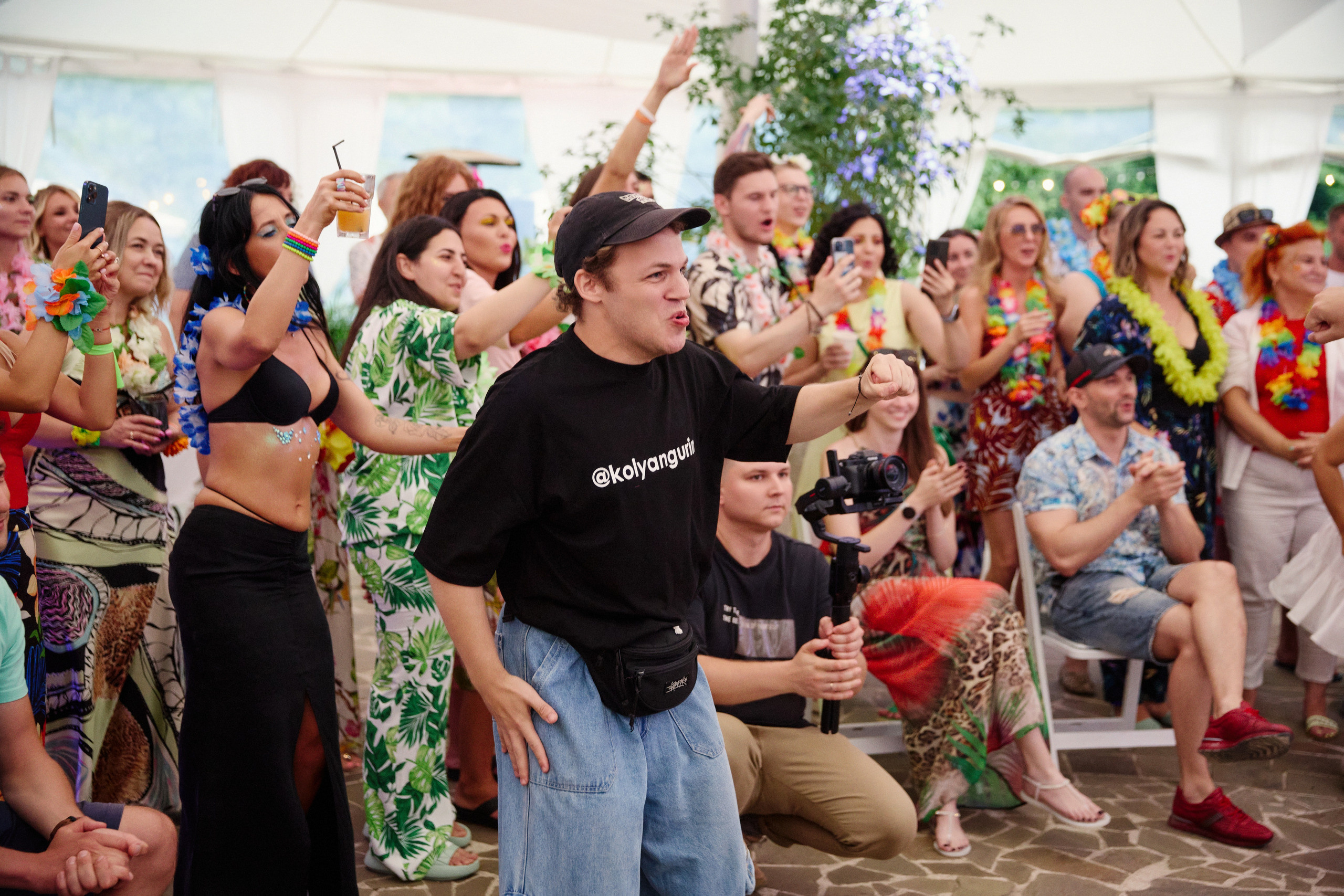 Hawaii party. Другой взгляд на фотографию