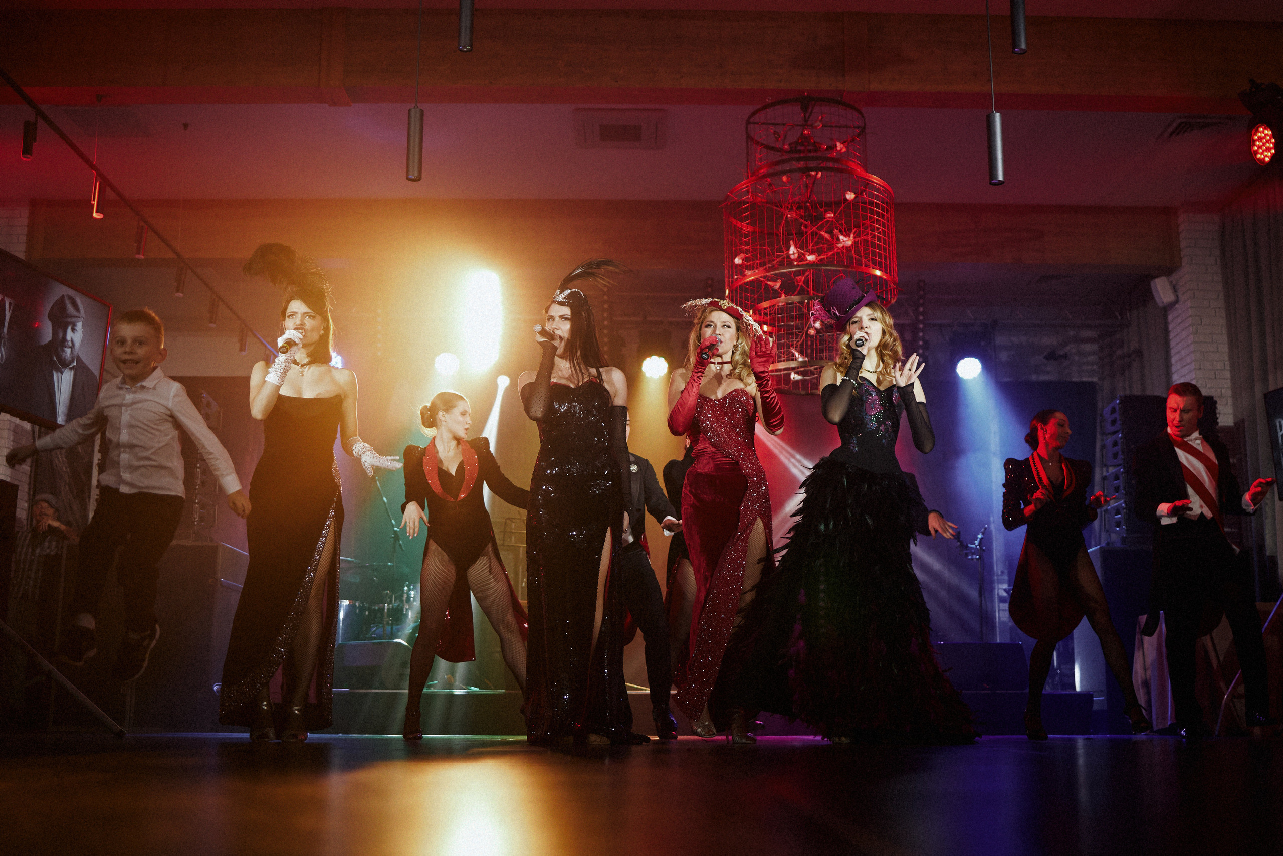 Острые козырьки. Другой взгляд на фотографию