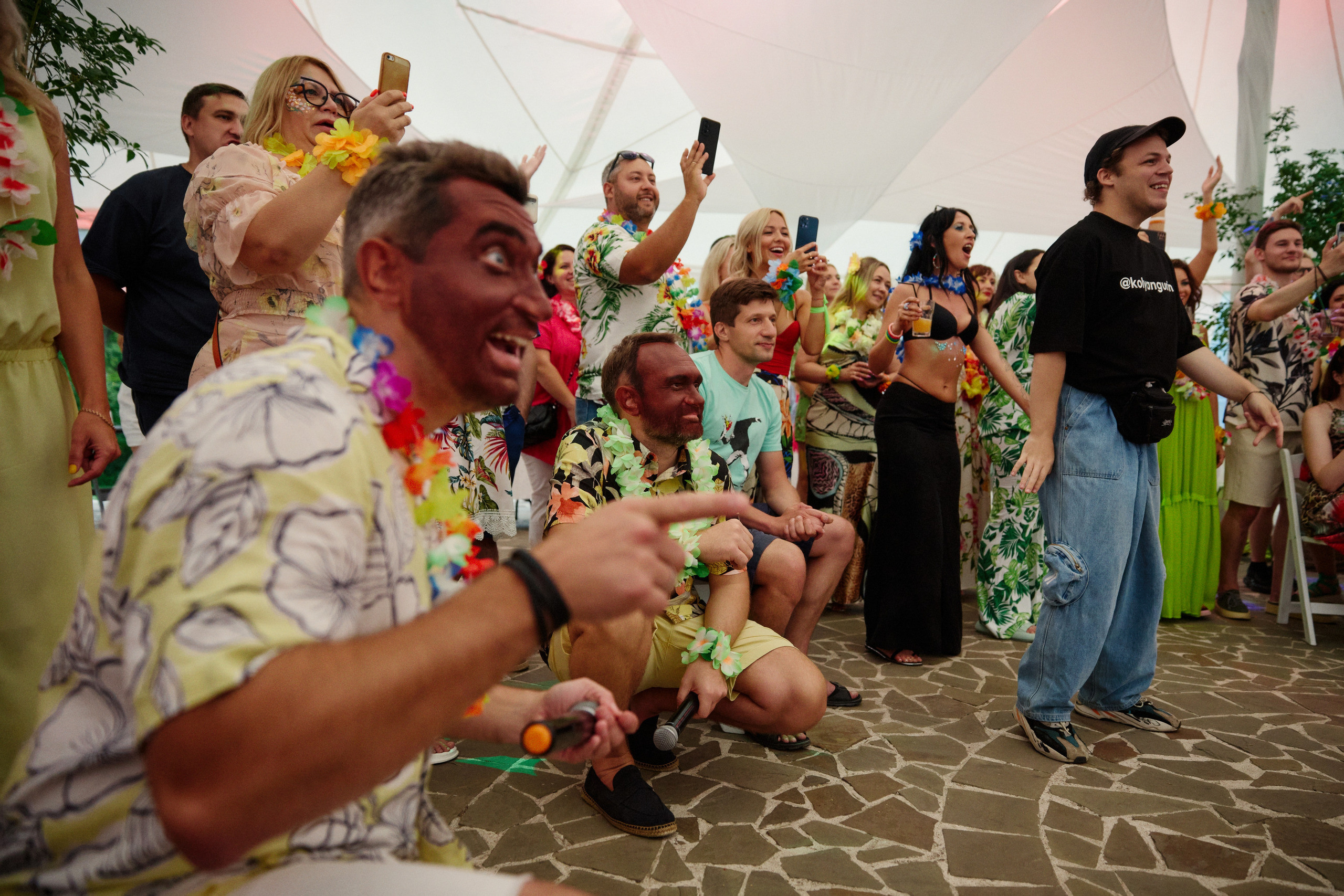 Hawaii party. Другой взгляд на фотографию