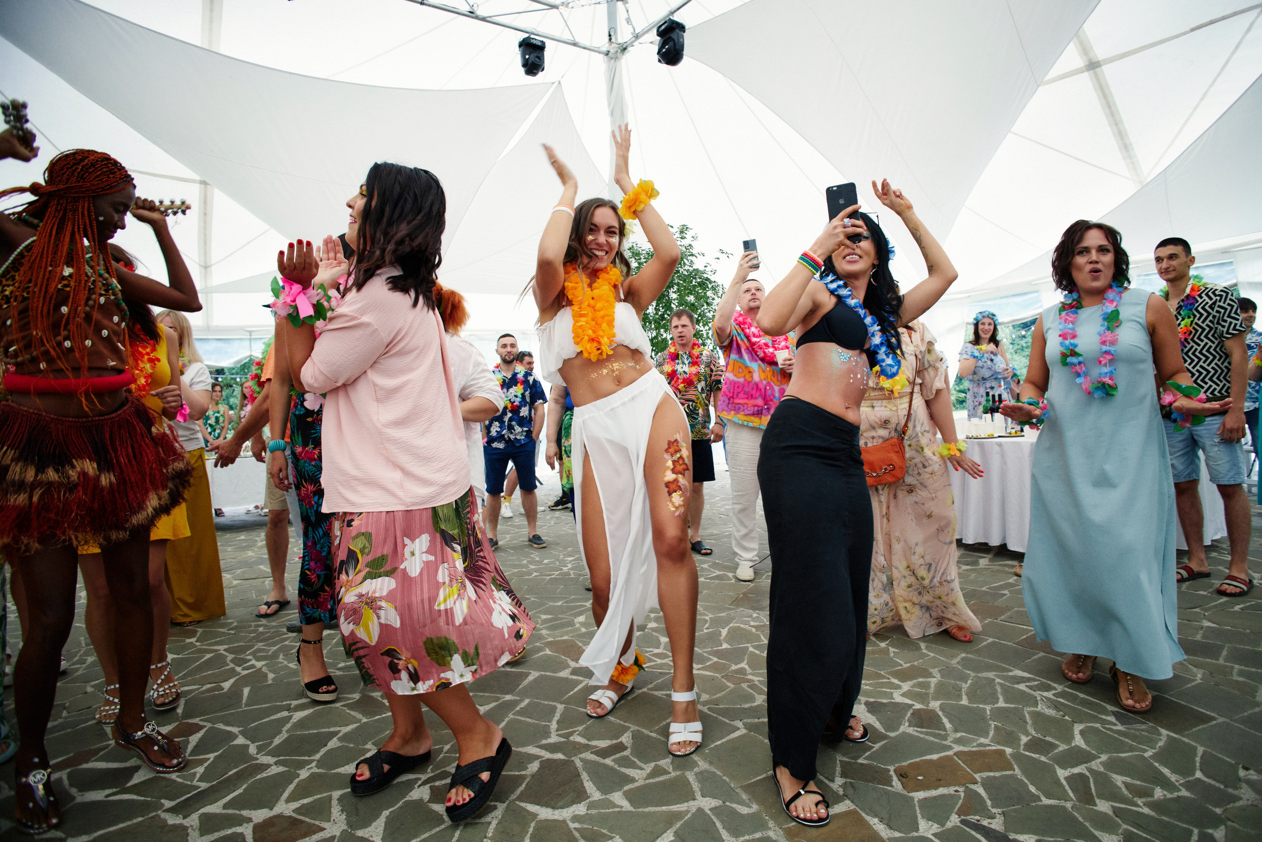 Hawaii party. Другой взгляд на фотографию