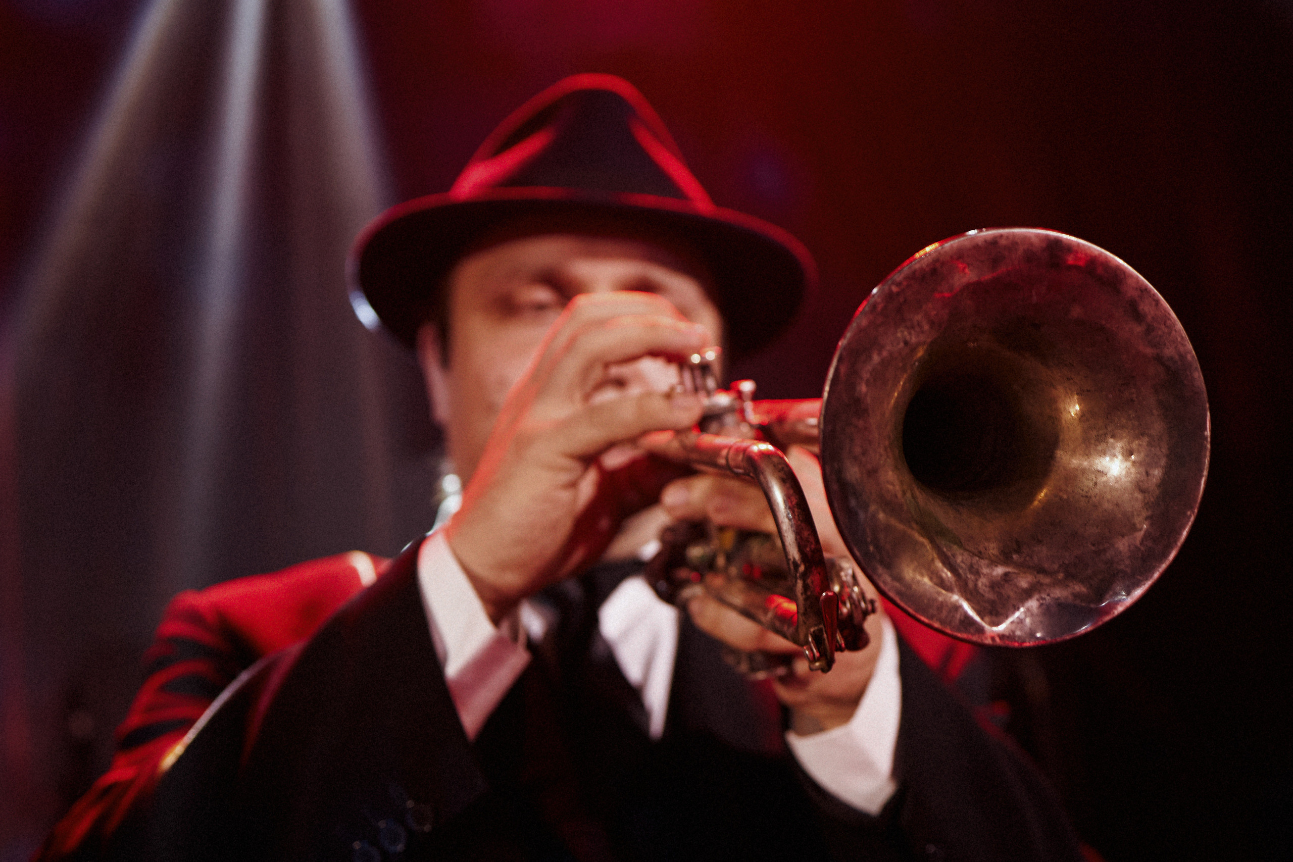 Острые козырьки. Другой взгляд на фотографию