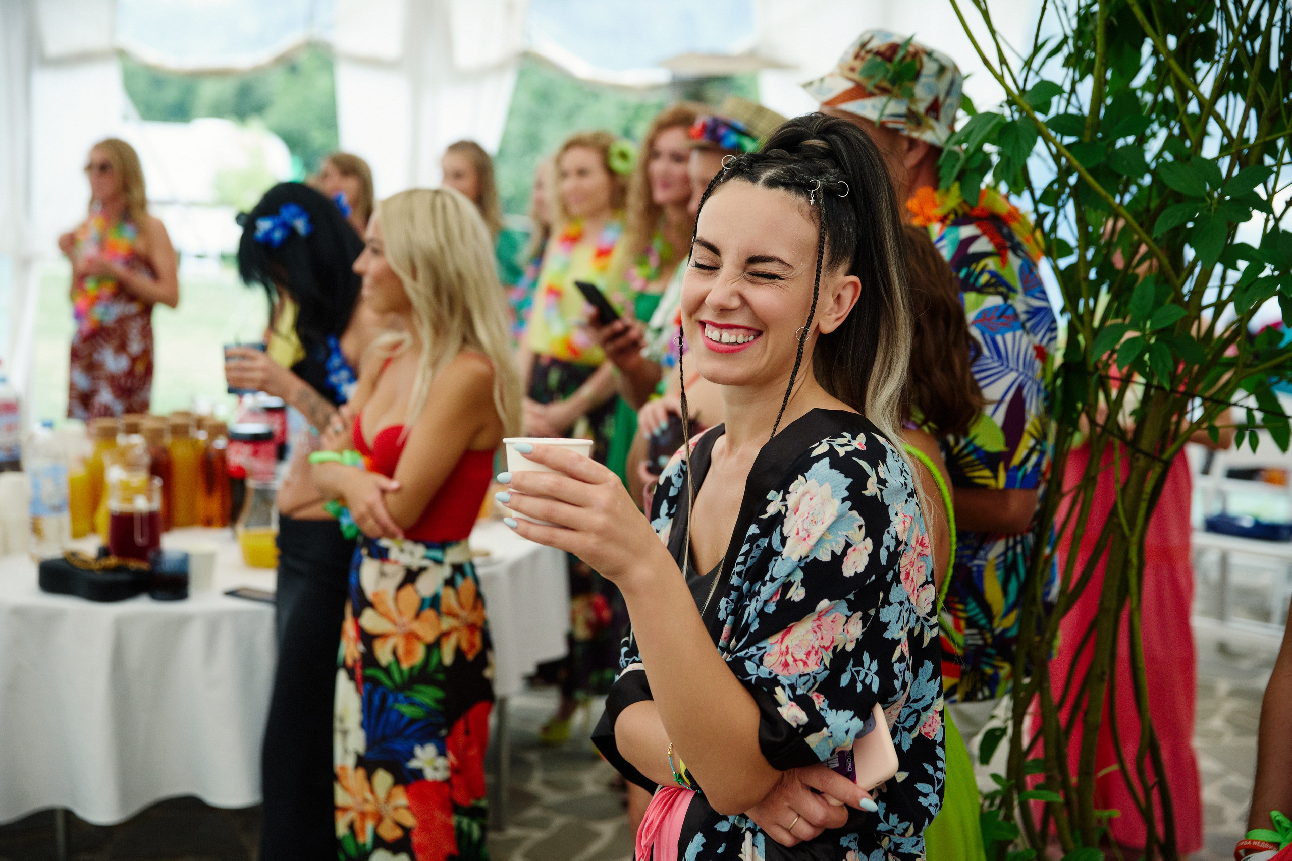 Hawaii party. Другой взгляд на фотографию