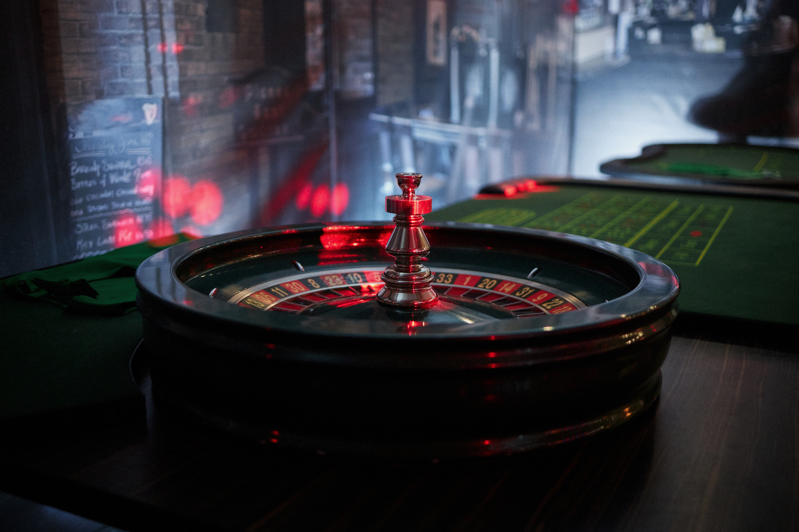 Острые козырьки. Другой взгляд на фотографию