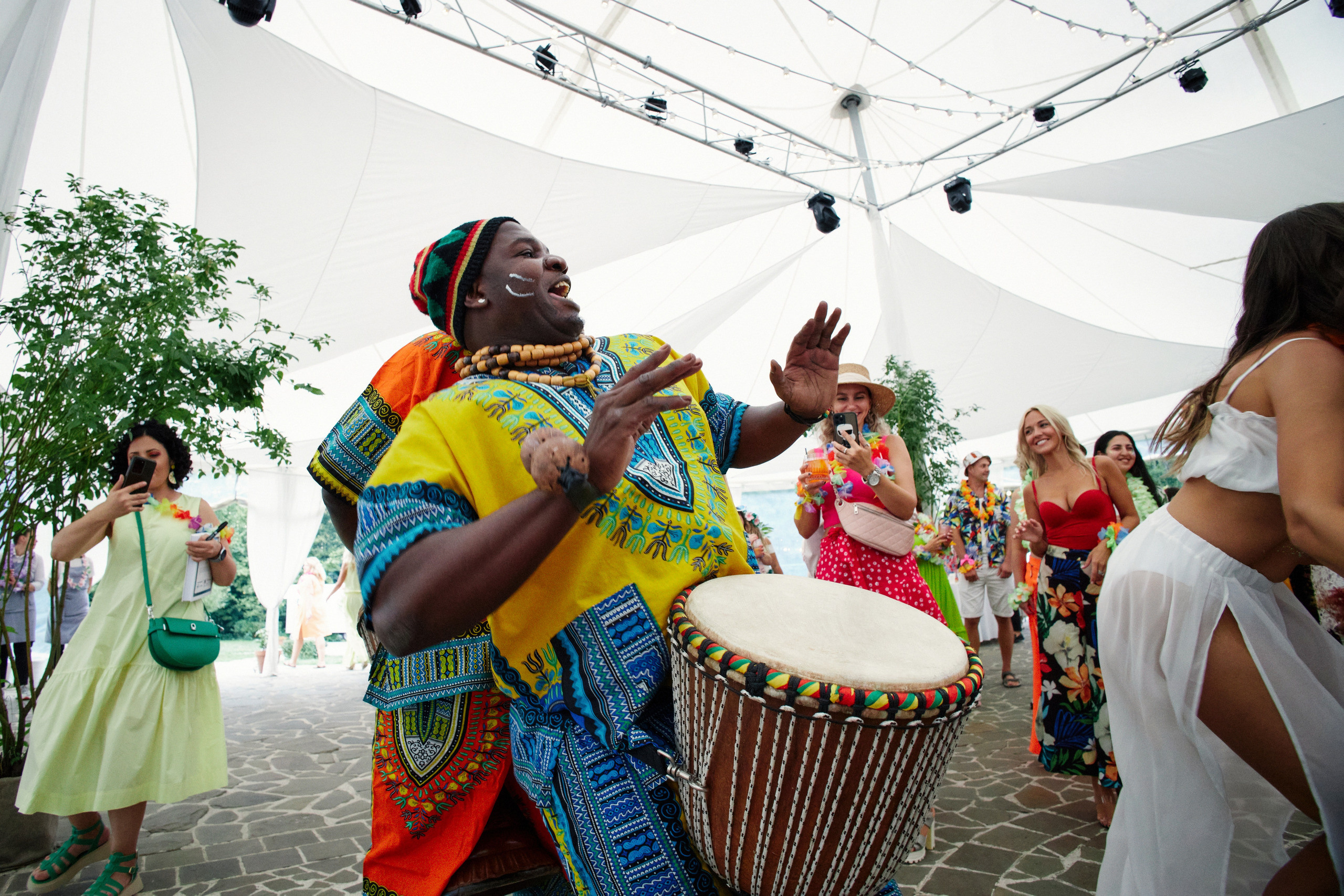 Hawaii party. Другой взгляд на фотографию