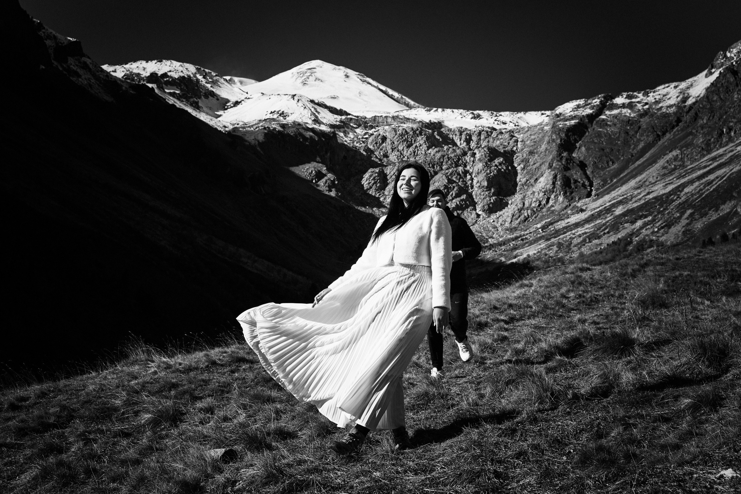 Выше гор только любовь. Другой взгляд на фотографию