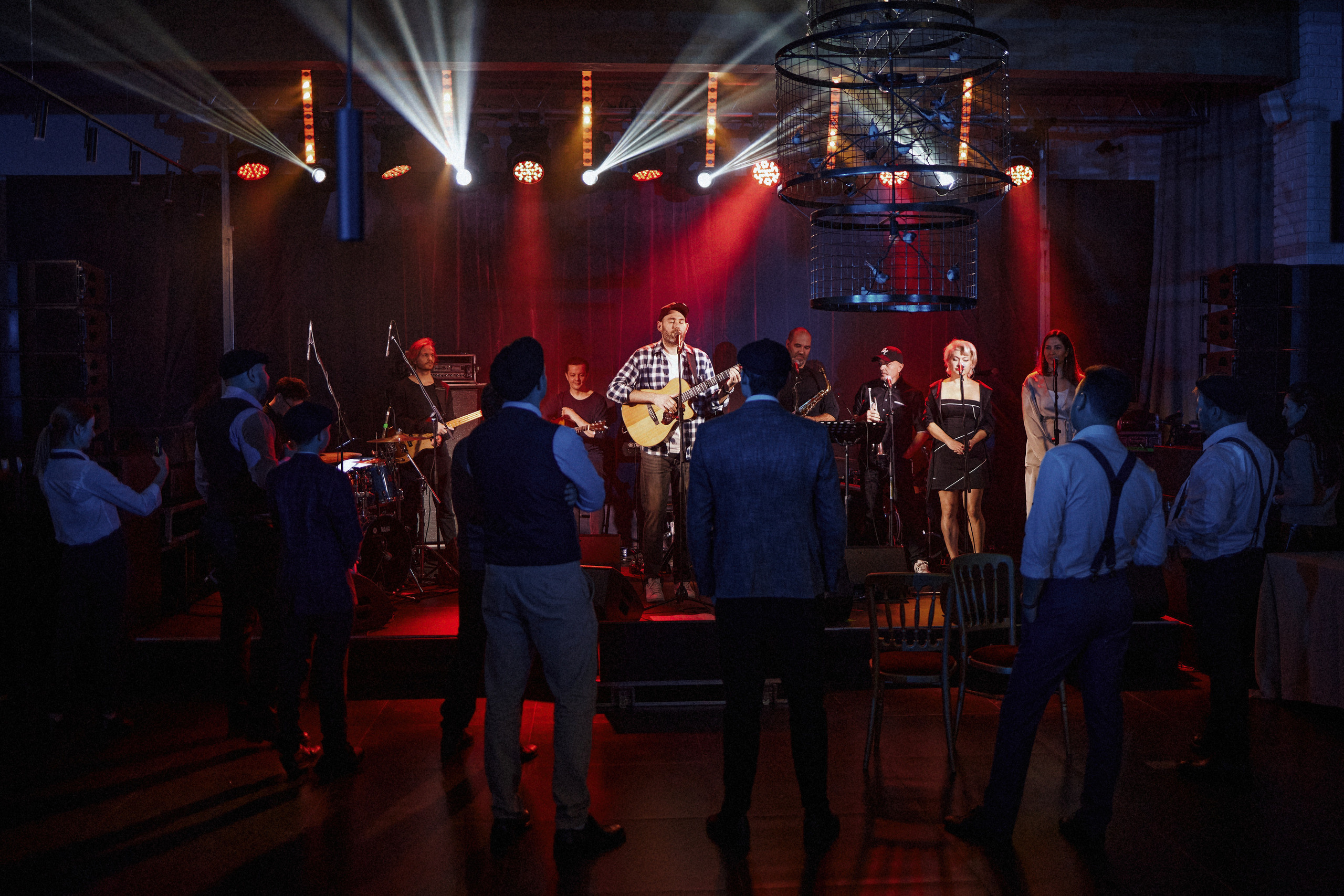 Острые козырьки. Другой взгляд на фотографию