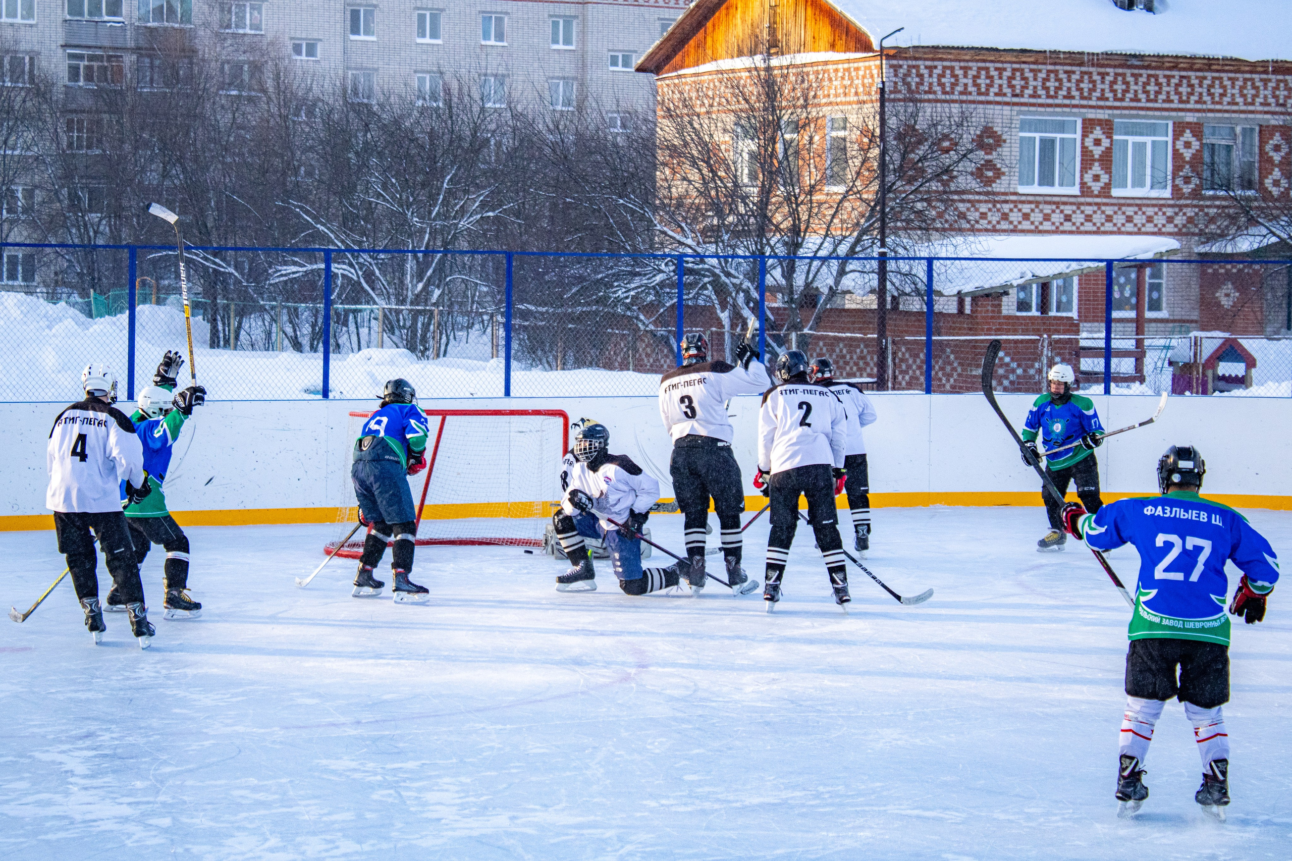 Хоккей г.п Атиг-г.п Дружинино
