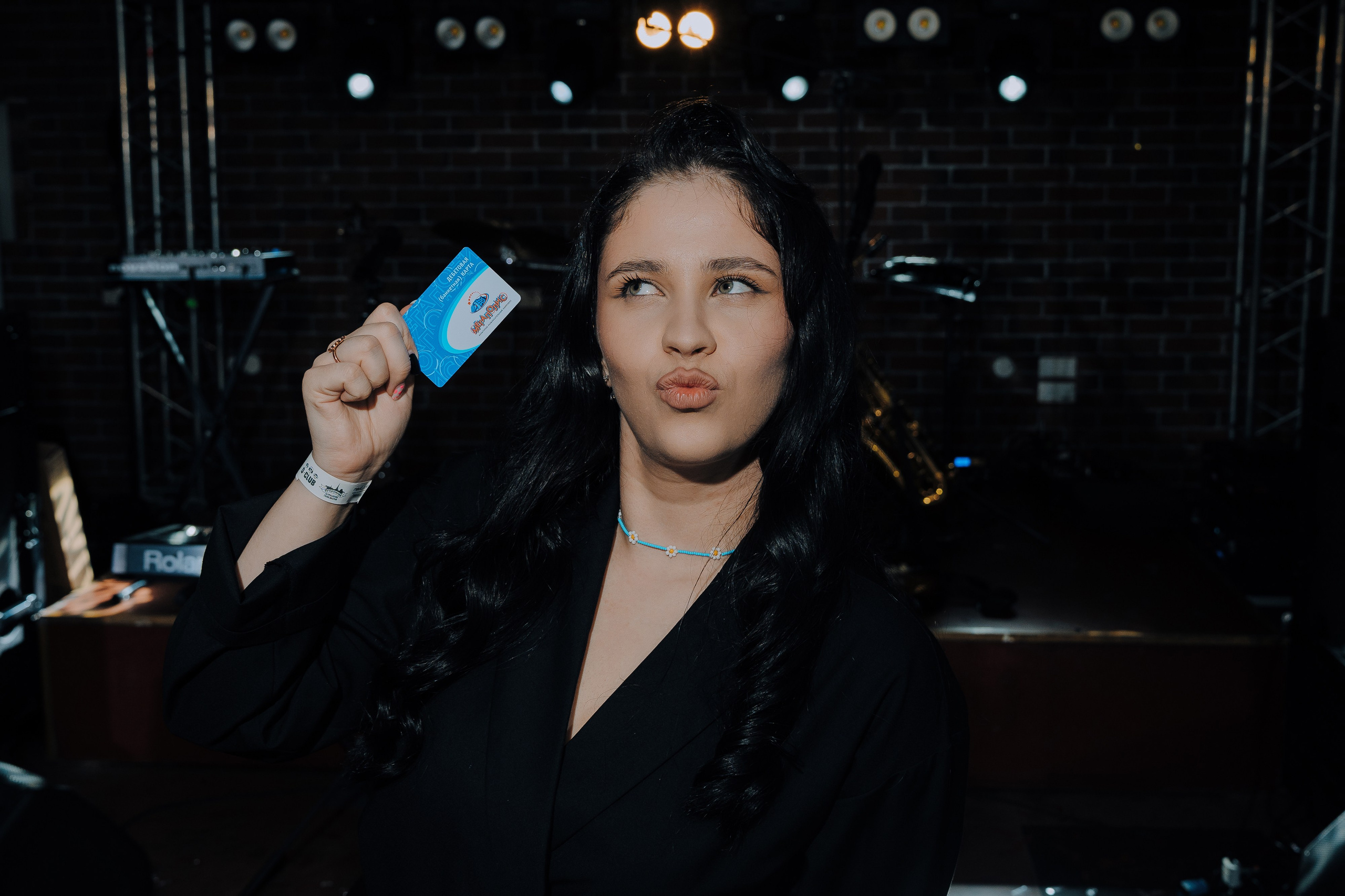 20 ЛЕТ МЕГАПОЛИС ЧЕЛЯБИНСК ХЕДЛАЙНЕР ЕЛКА. Репортажный фотограф Зуев Роман г. Челябинск