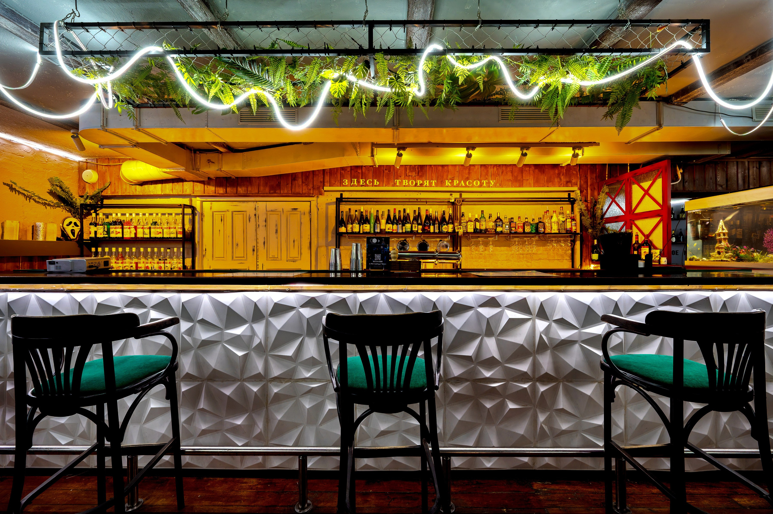 Бар ПитербургЧики. Интерьерный фотограф. Фото- видеосъемка недвижимости Санкт-Петербург