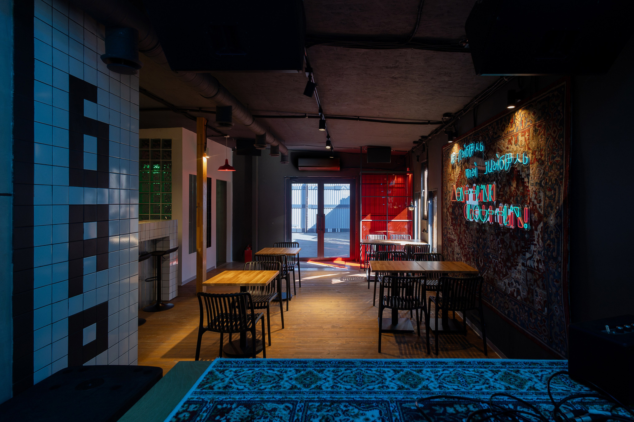 Дизайн Бара Электро Пес на ул. Профсоюзная Казань. Архитектор-дизайнер в Казани