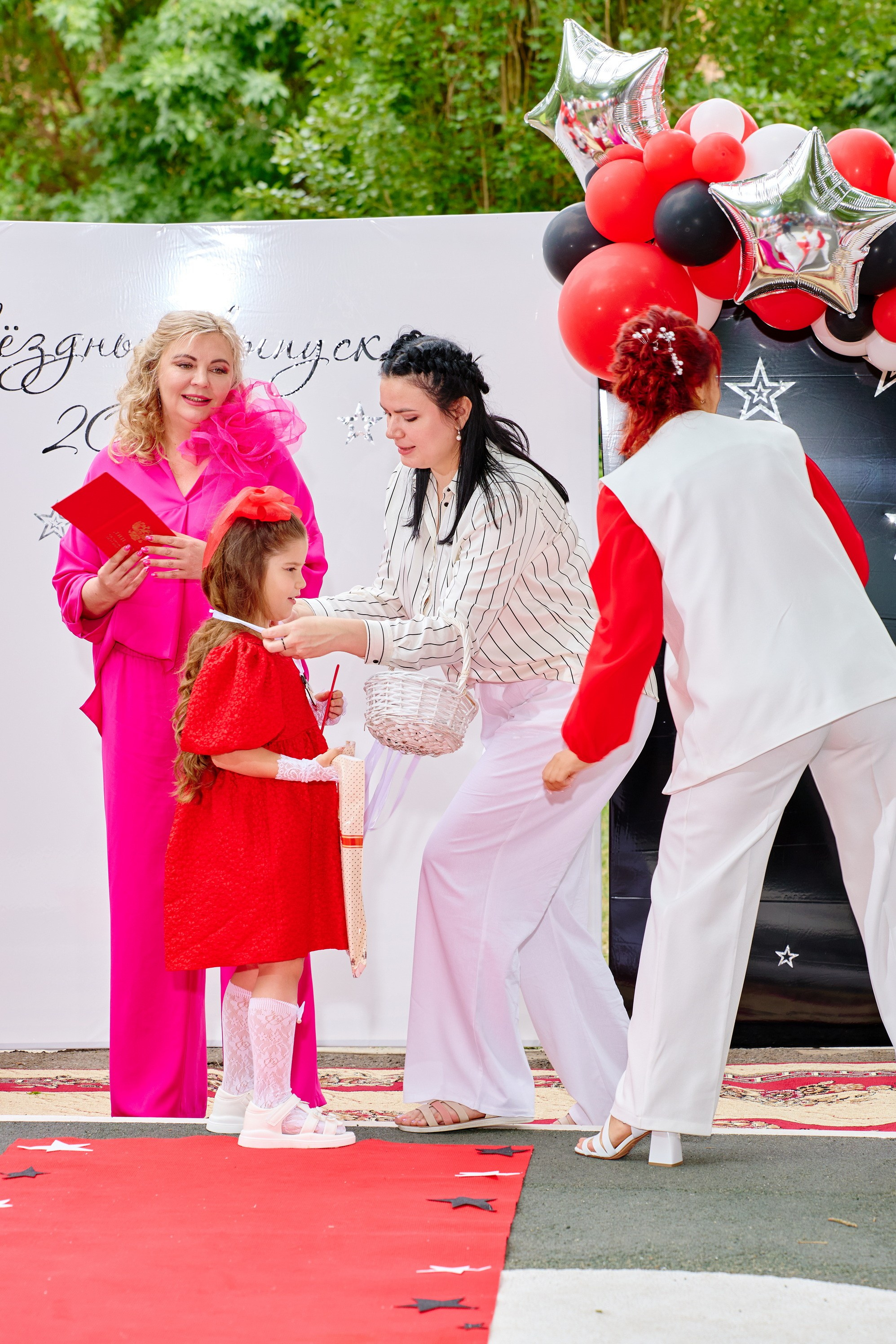 Выпускной 45 сад. Фотограф Выпускные альбомы Таганрог Сергей Коробченко