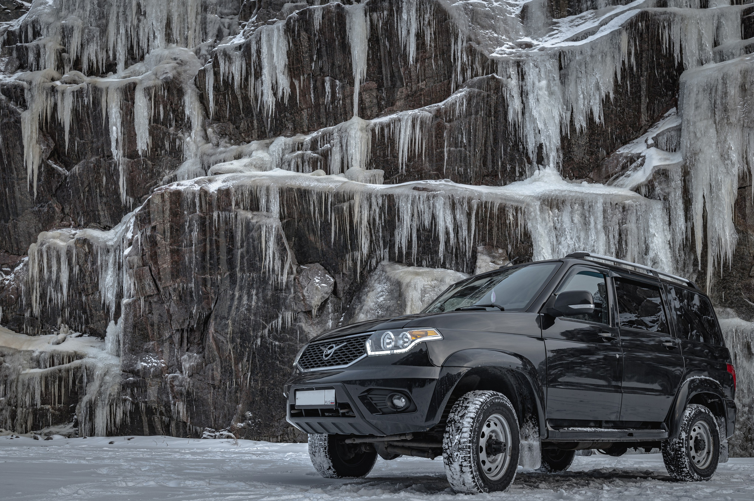 Фото автомобилей. Профессиональные фотосессии для авто. Фотограф Роман Адлер. Фотографии УАЗ Патриот. Серия Русский Север 2023