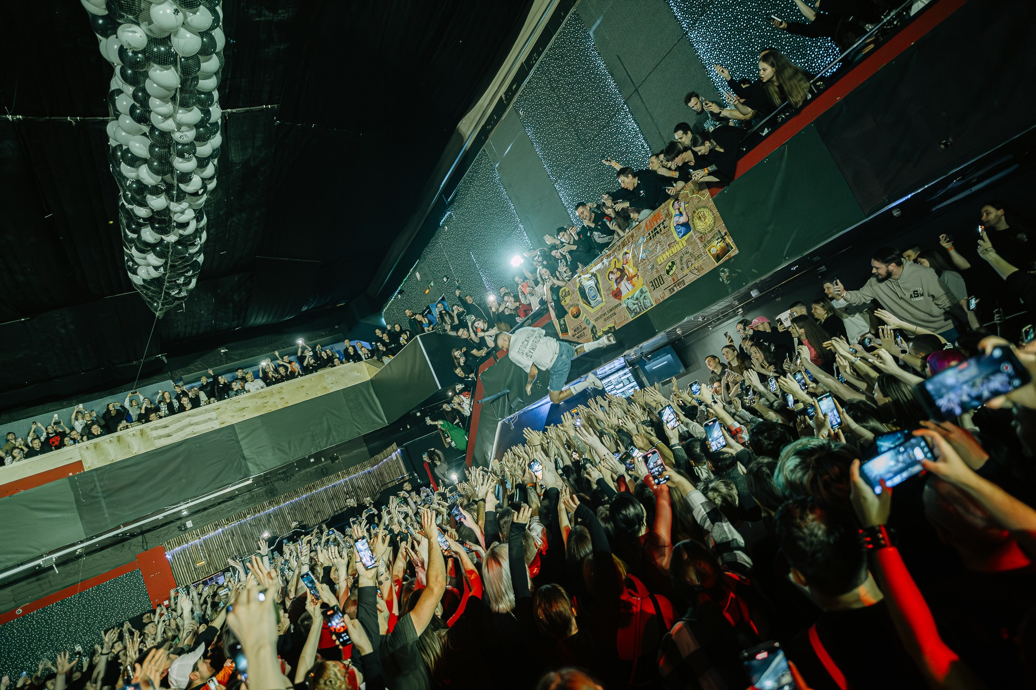 Гарри Топор, Тони Раут, Base(ex.Гигант Холл). Репортажный фотограф, Санкт-Петербург