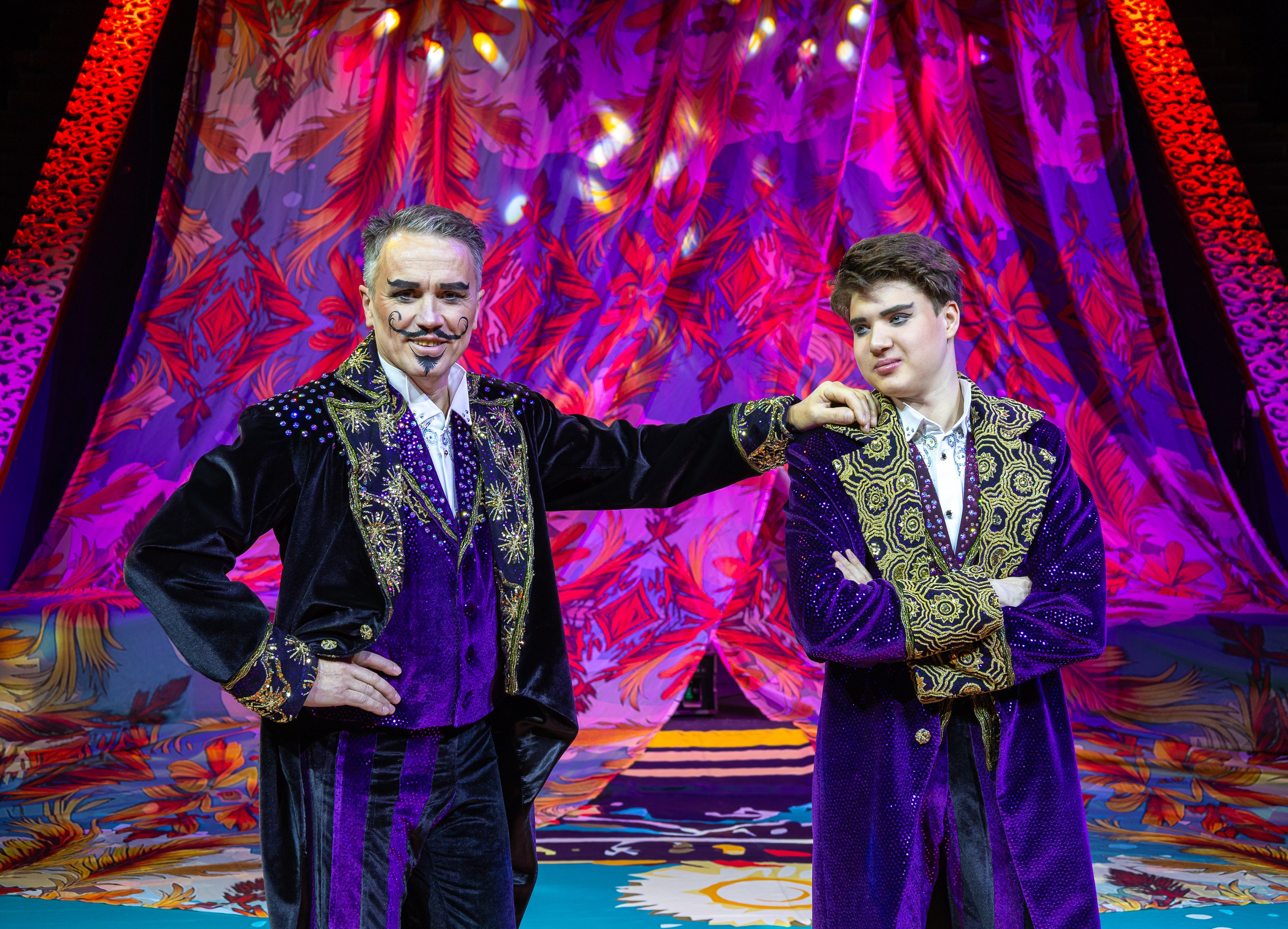 Цирк Жар Птица. Афиша. Семейный и Свадебный фотограф в Сочи