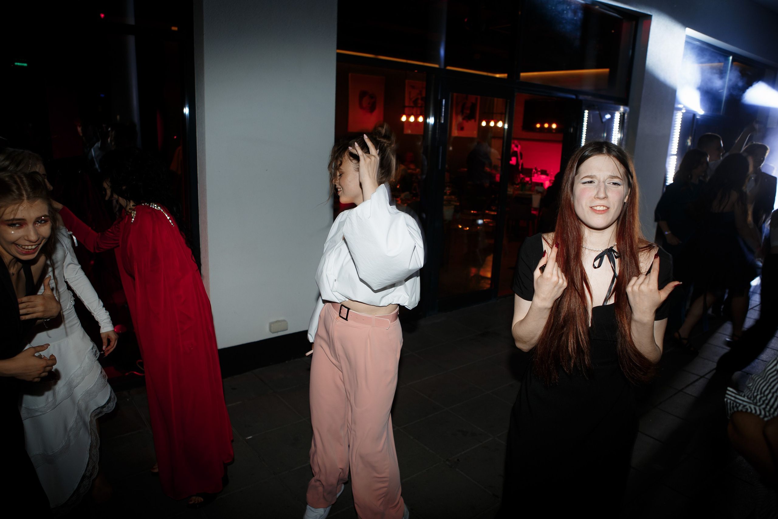 Выпускной Гимназия 12 2024 OpenHouse. Свадебный и портретный Фотограф в Липецке Дмитрий Котюков